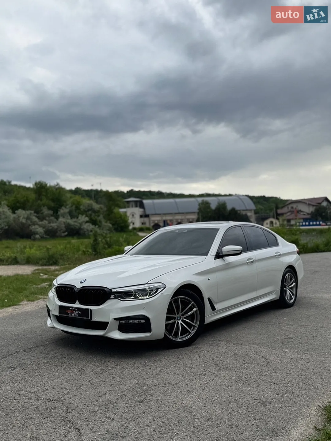 2017 BMW 5er - мініатюра 2