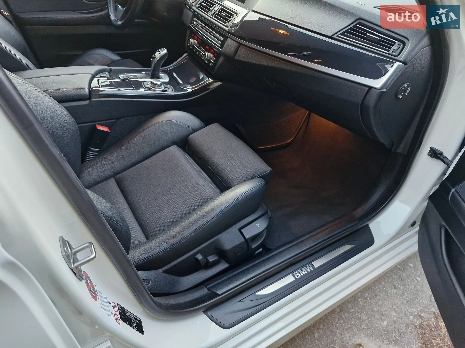 2012 BMW 5er - мініатюра 63