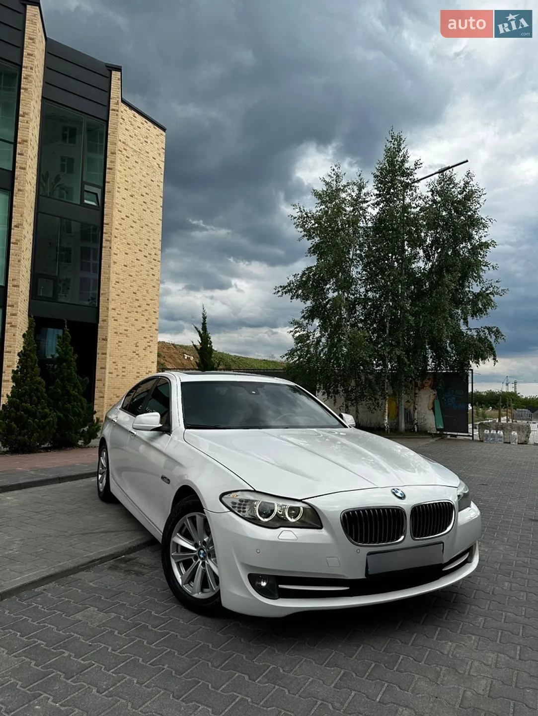 2013 BMW 5er - мініатюра 2