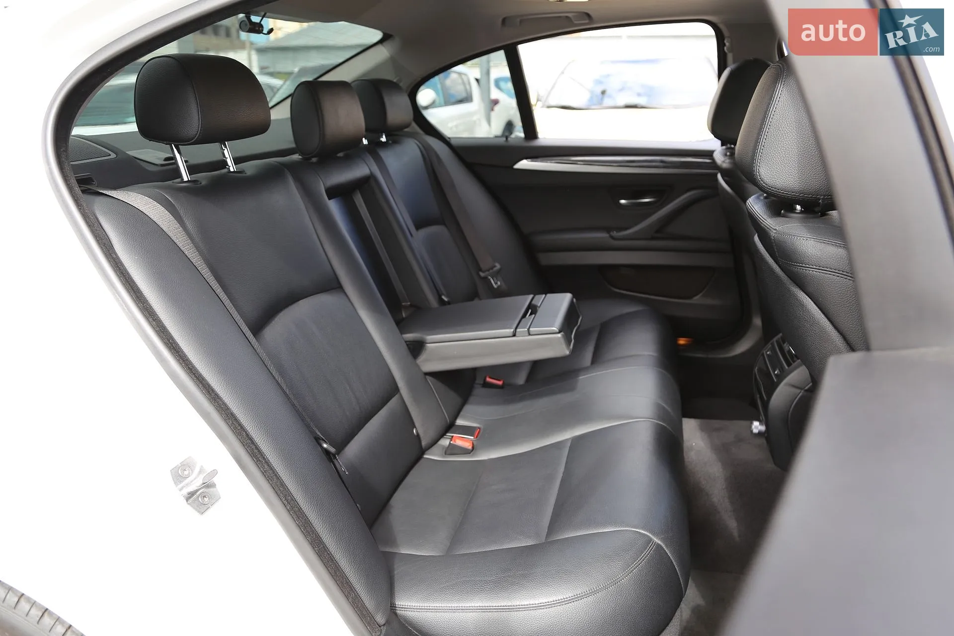 2016 BMW 5er - мініатюра 12