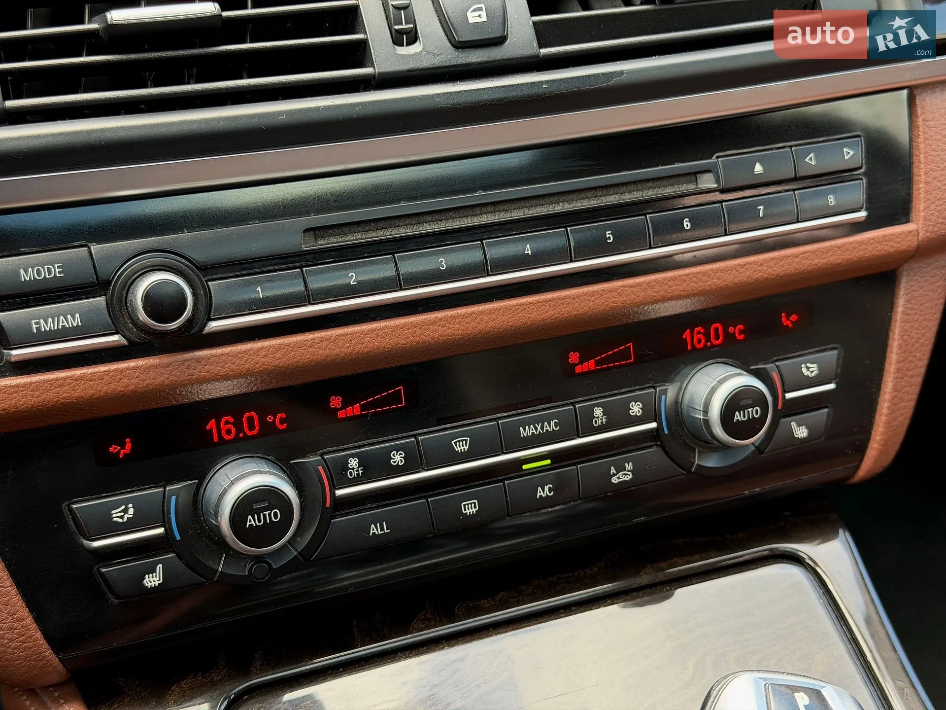 2012 BMW 5er - мініатюра 18