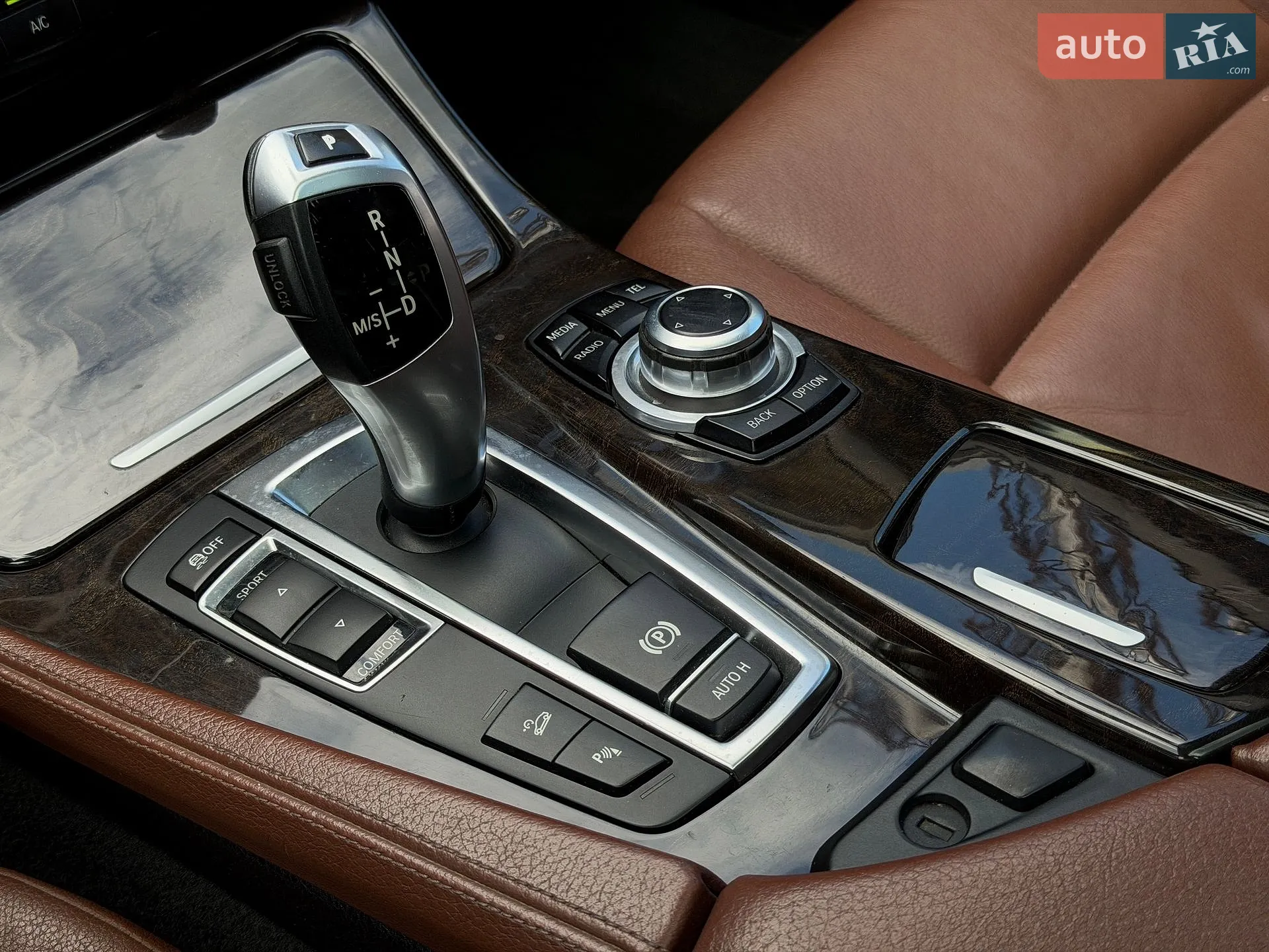 2012 BMW 5er - мініатюра 19