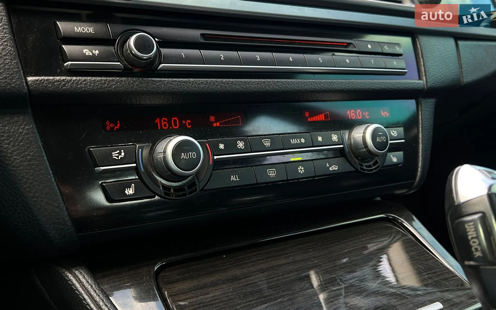 2010 BMW 5er - мініатюра 18