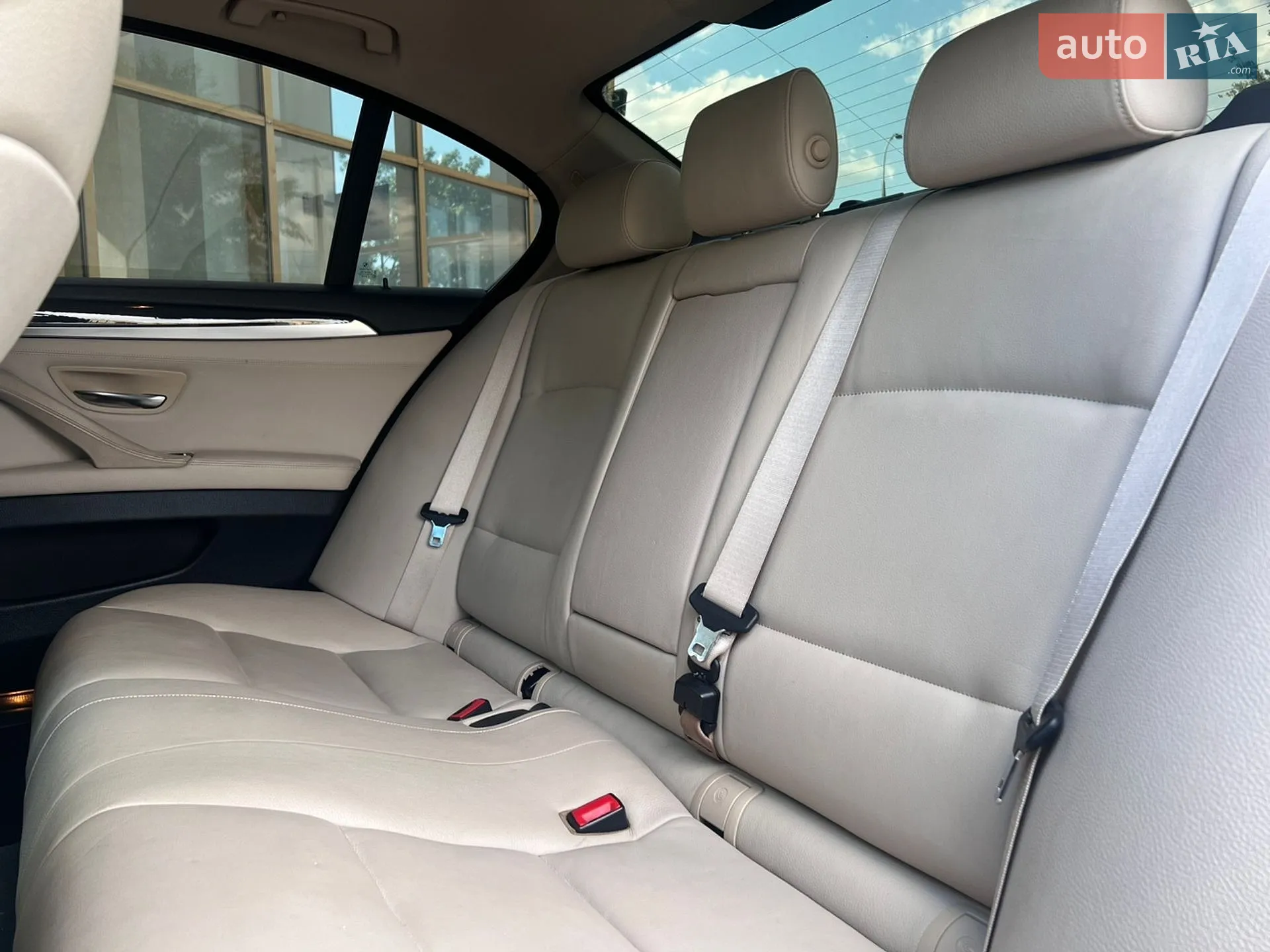 2012 BMW 5er - мініатюра 12