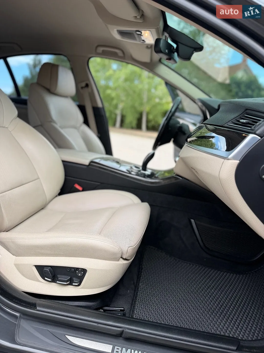 2010 BMW 5er - мініатюра 17