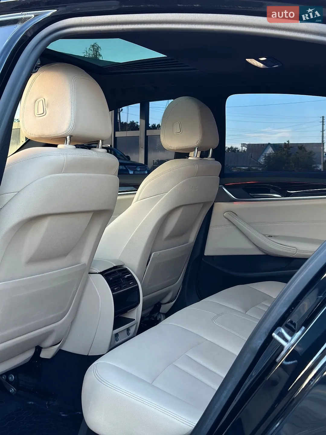 2017 BMW 5er - мініатюра 19
