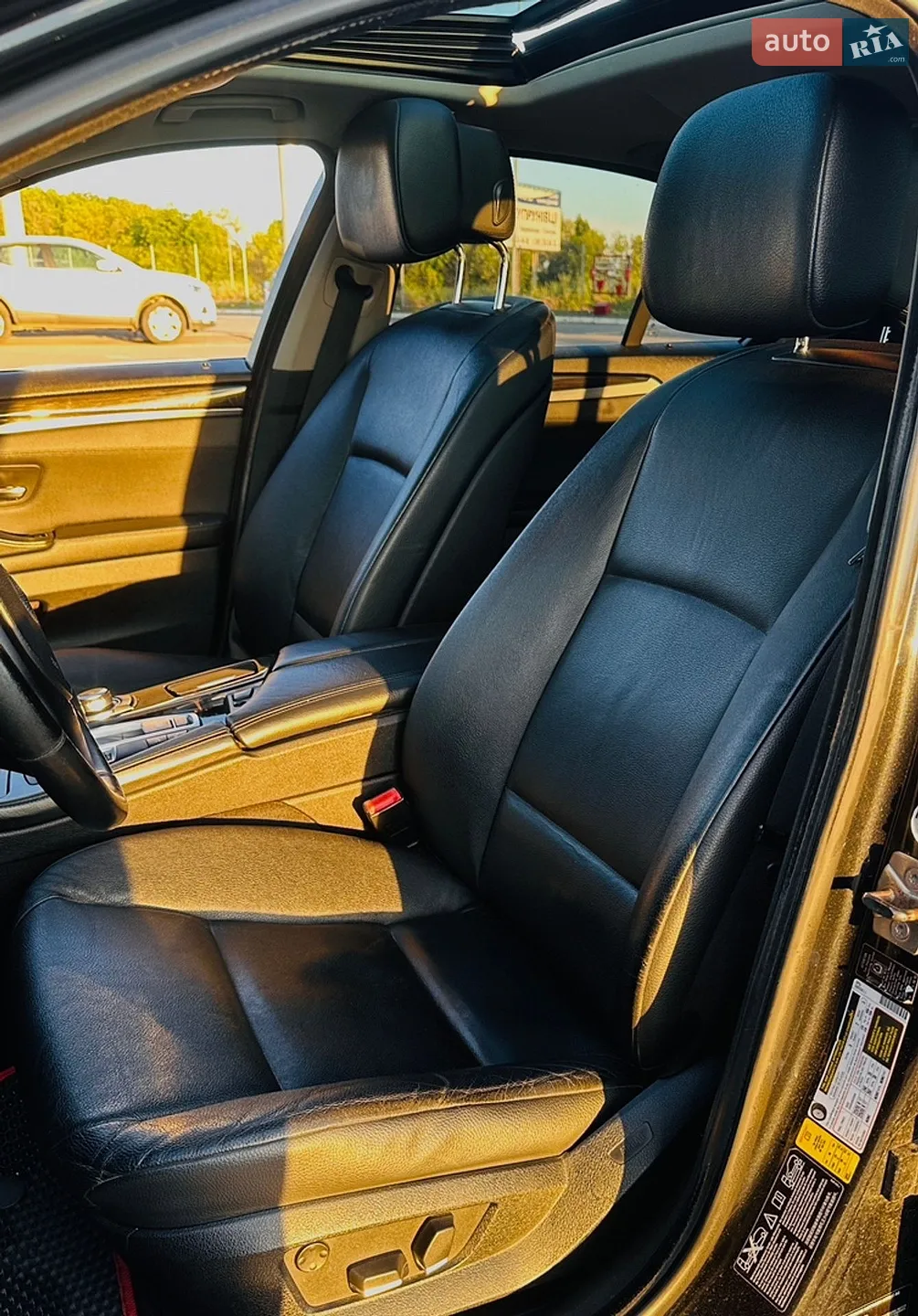 2011 BMW 5er - мініатюра 15