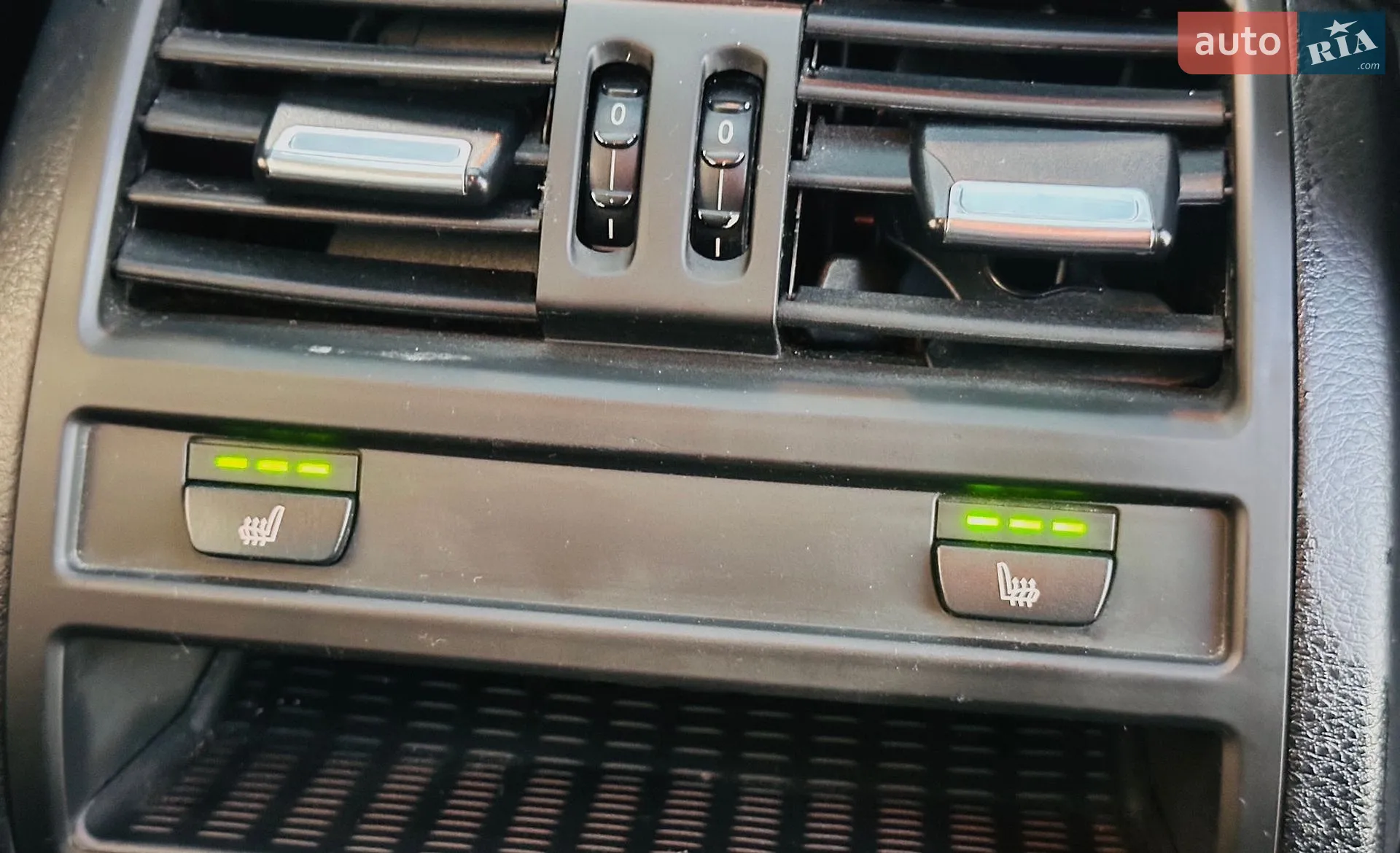 2011 BMW 5er - мініатюра 18