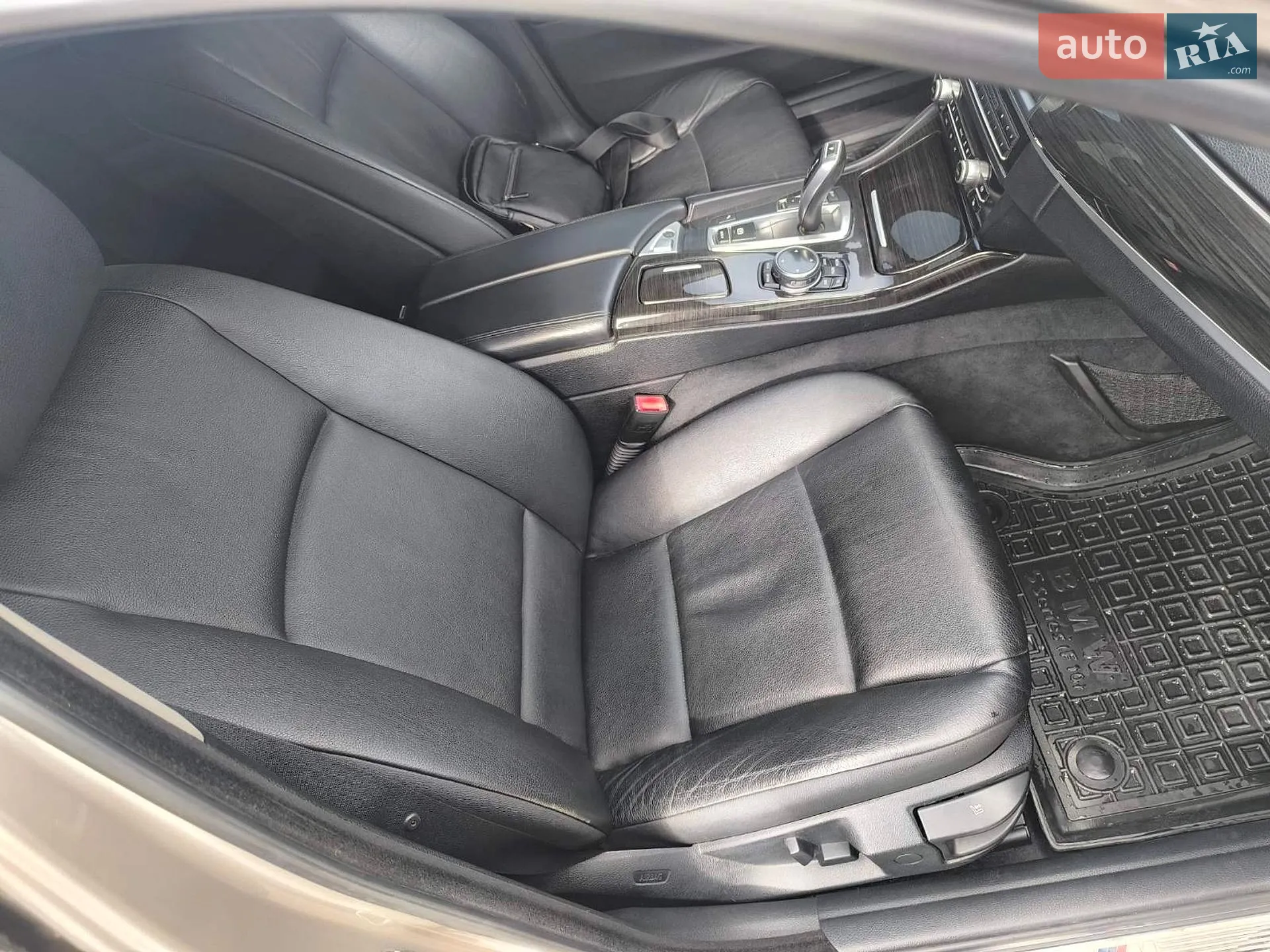 2011 BMW 5er - мініатюра 21