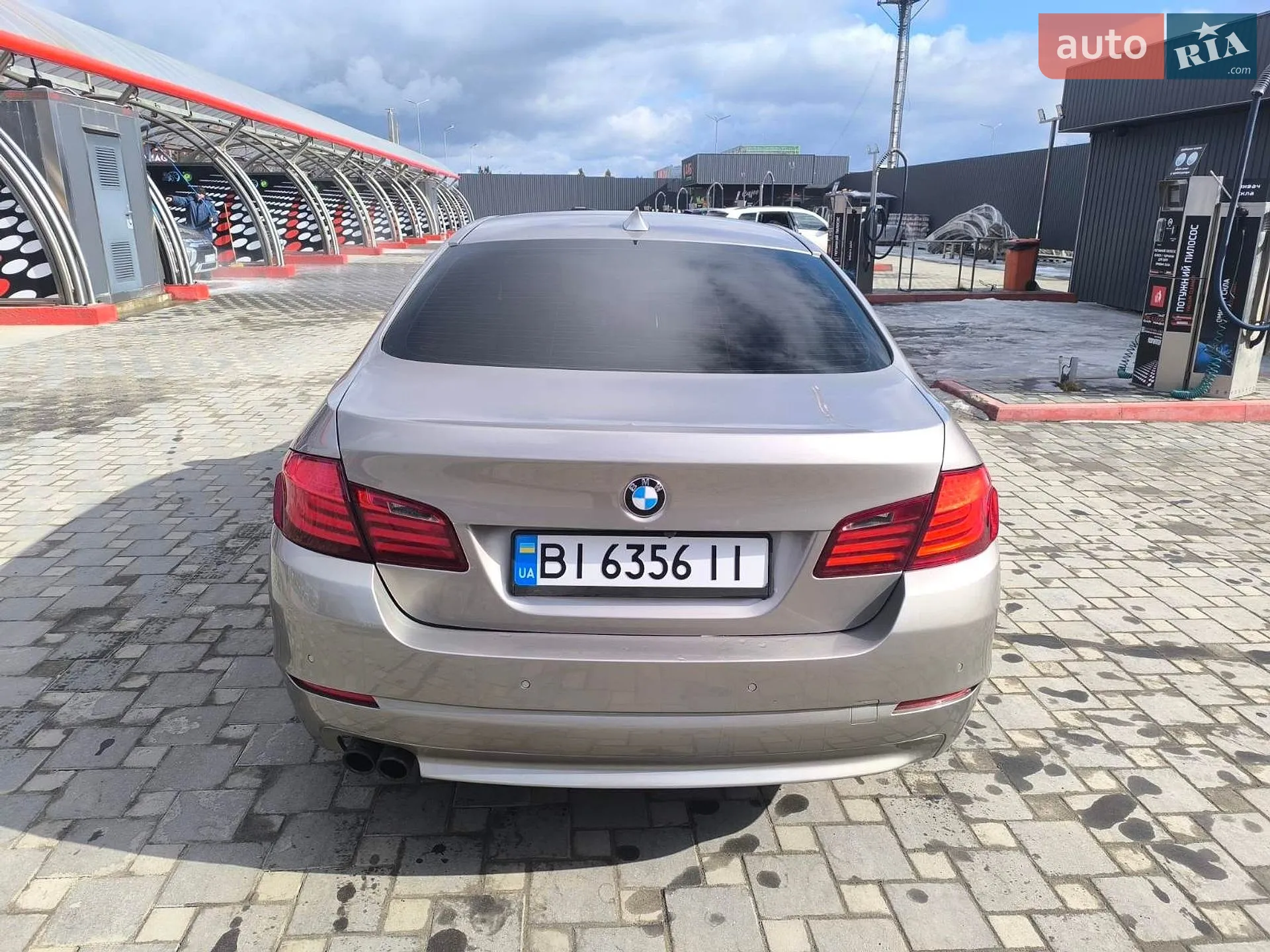 2011 BMW 5er - мініатюра 11
