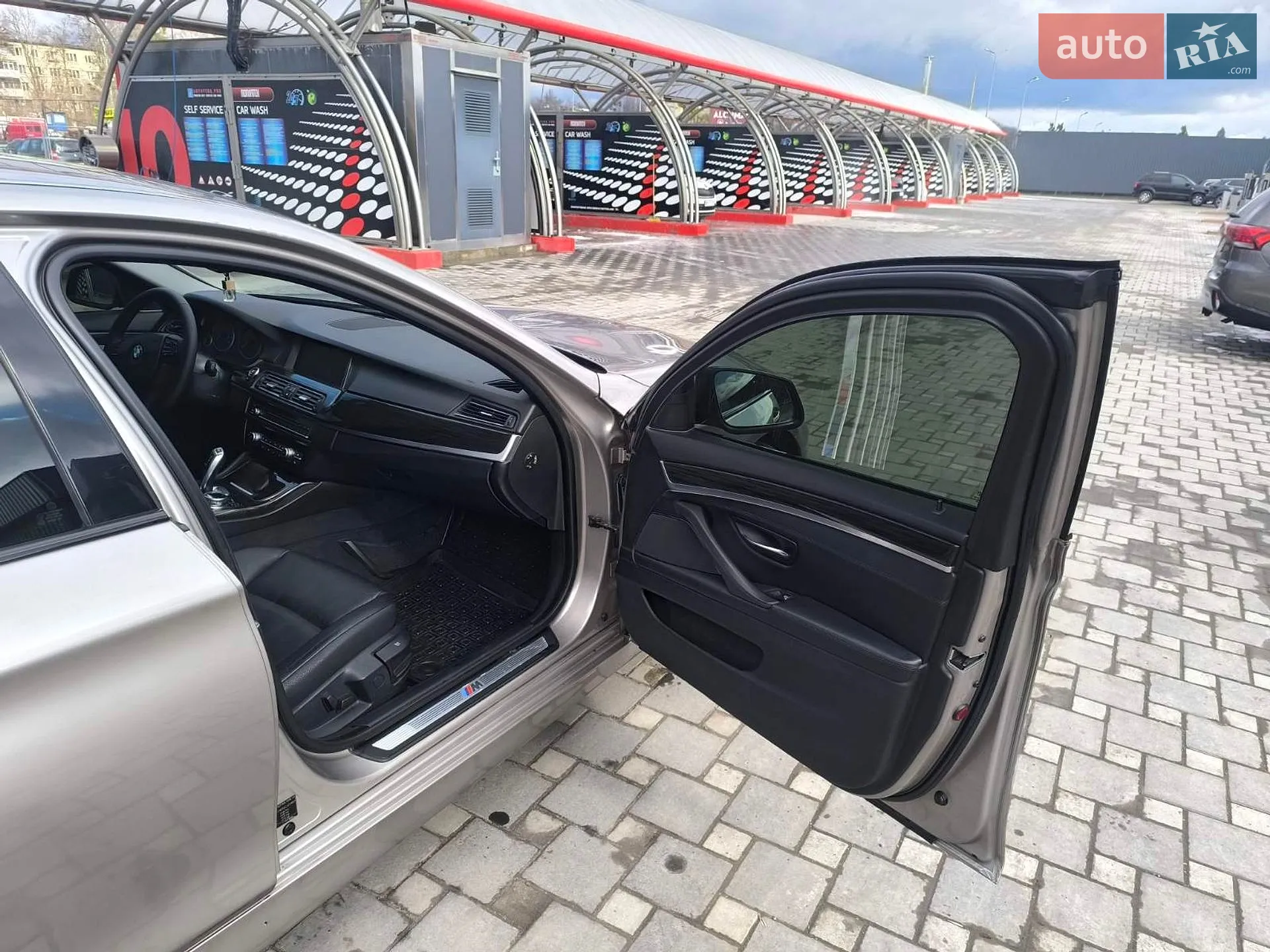 2011 BMW 5er - мініатюра 33