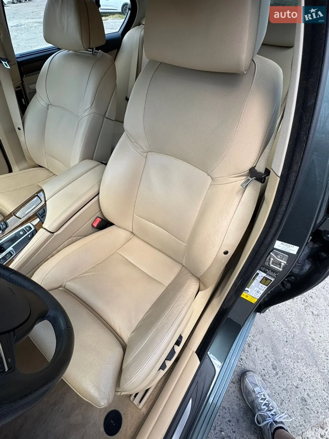 2012 BMW 5er - мініатюра 9