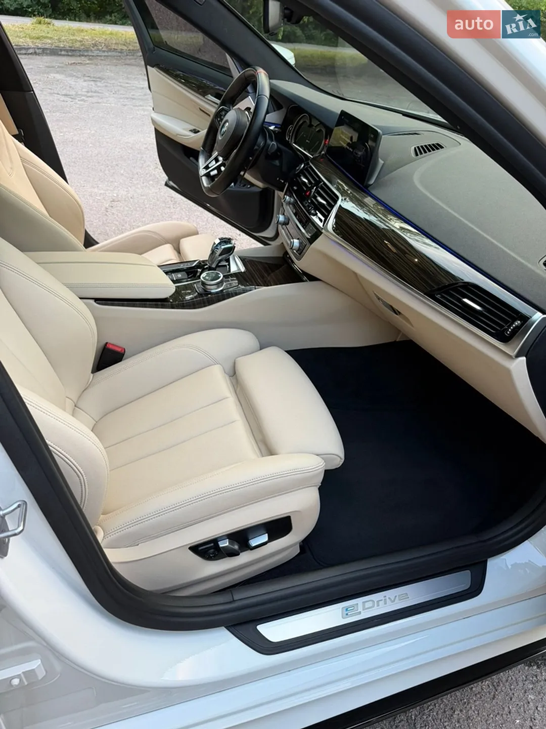 2017 BMW 5er - мініатюра 32