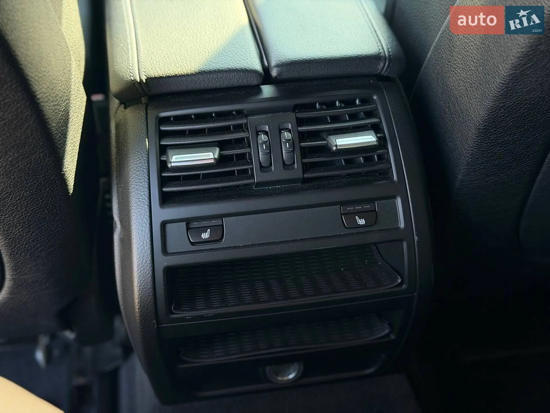 2016 BMW 5er - мініатюра 10