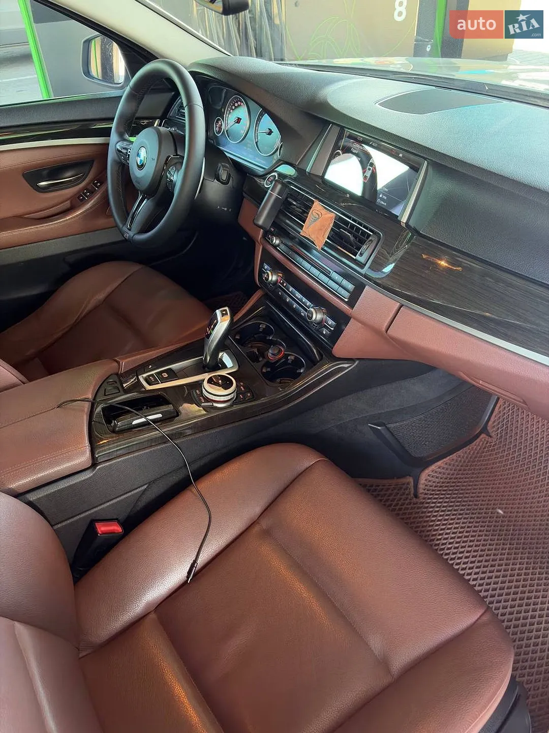 2010 BMW 5er - мініатюра 8