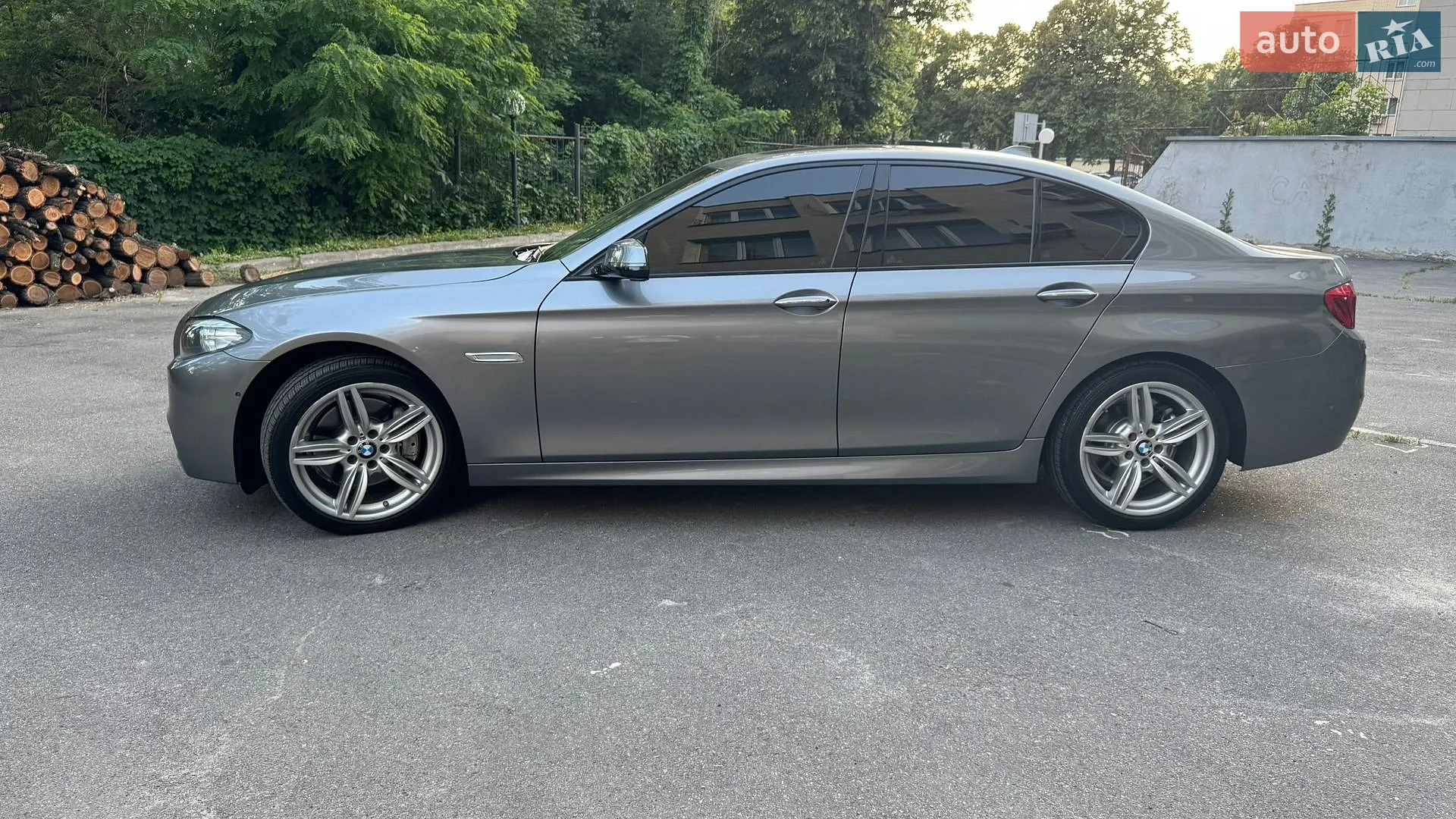 BMW 5 Series 2016 VIN WBA5B3C53GG259850 фото оголошення 3 з 43