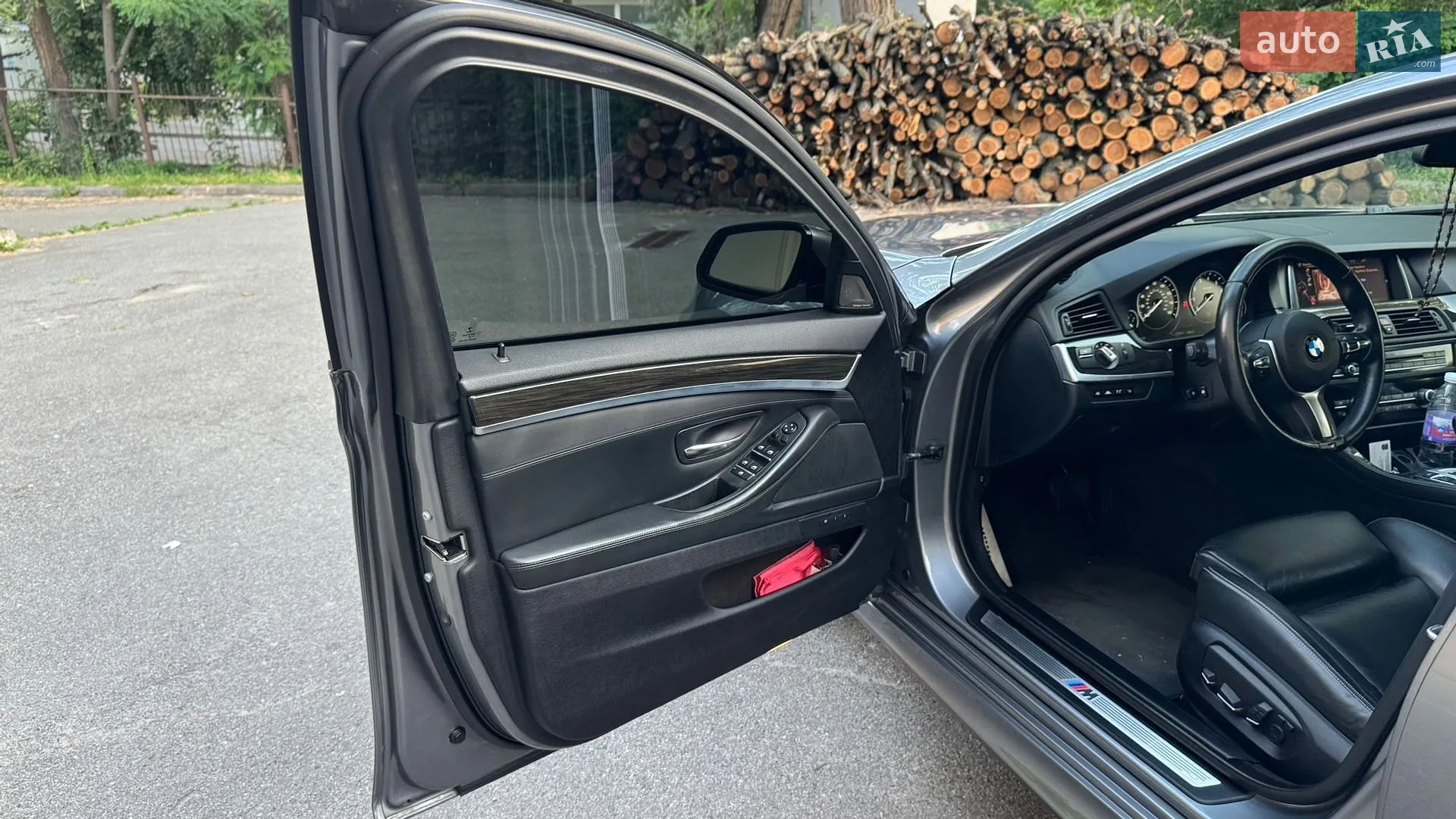BMW 5 Series 2016 VIN WBA5B3C53GG259850 фото оголошення 18 з 43