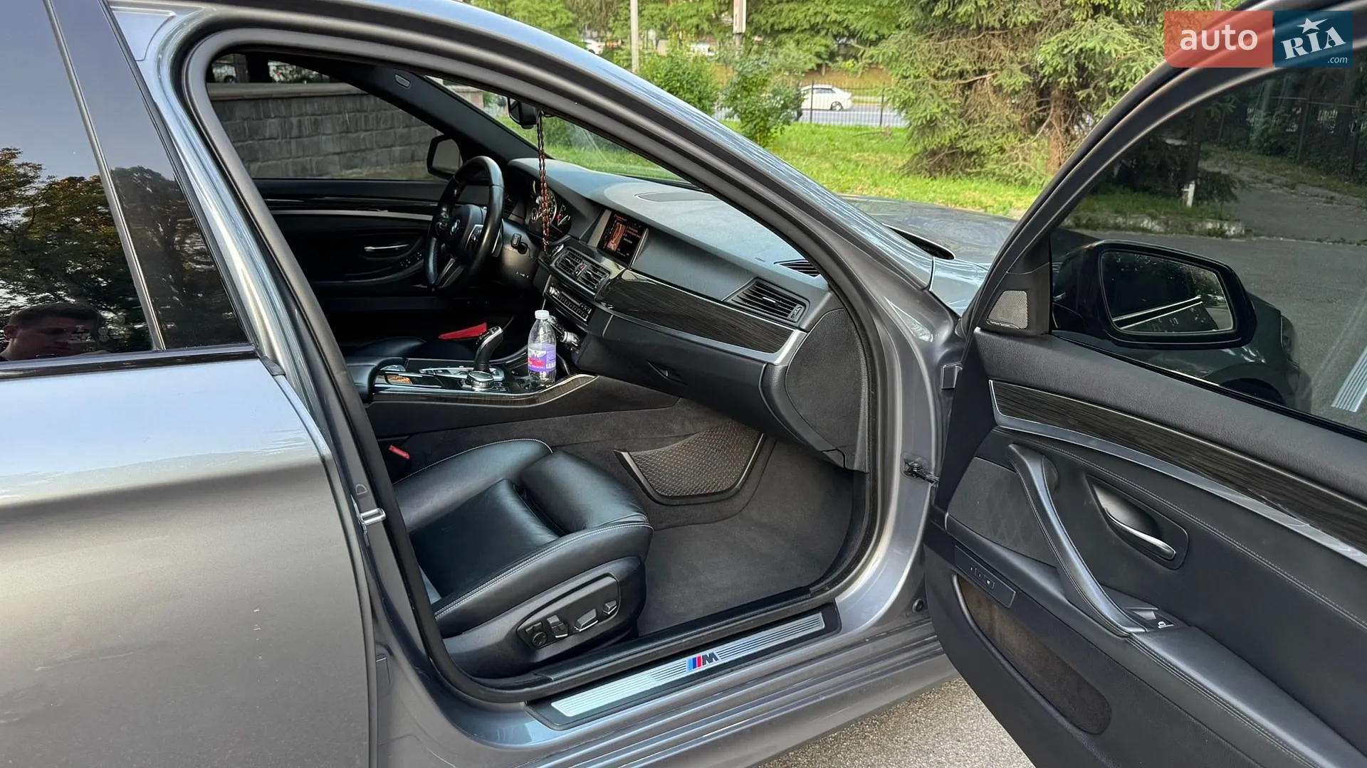 BMW 5 Series 2016 VIN WBA5B3C53GG259850 фото оголошення 33 з 43