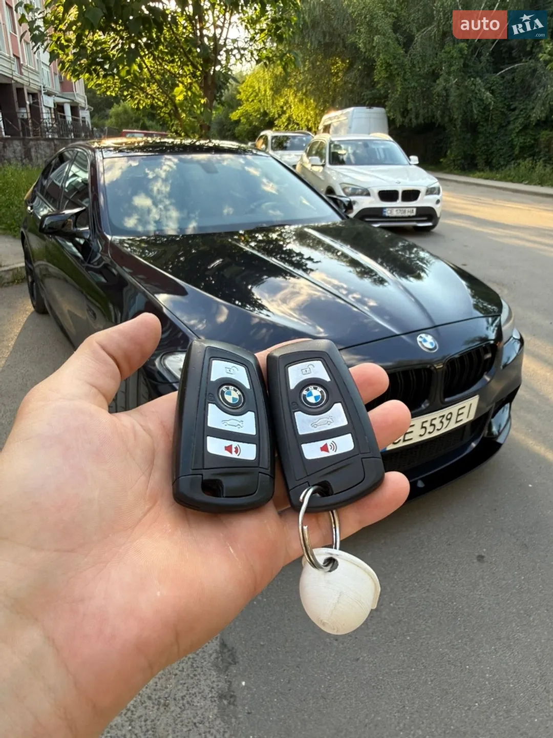 2012 BMW 5er - мініатюра 2