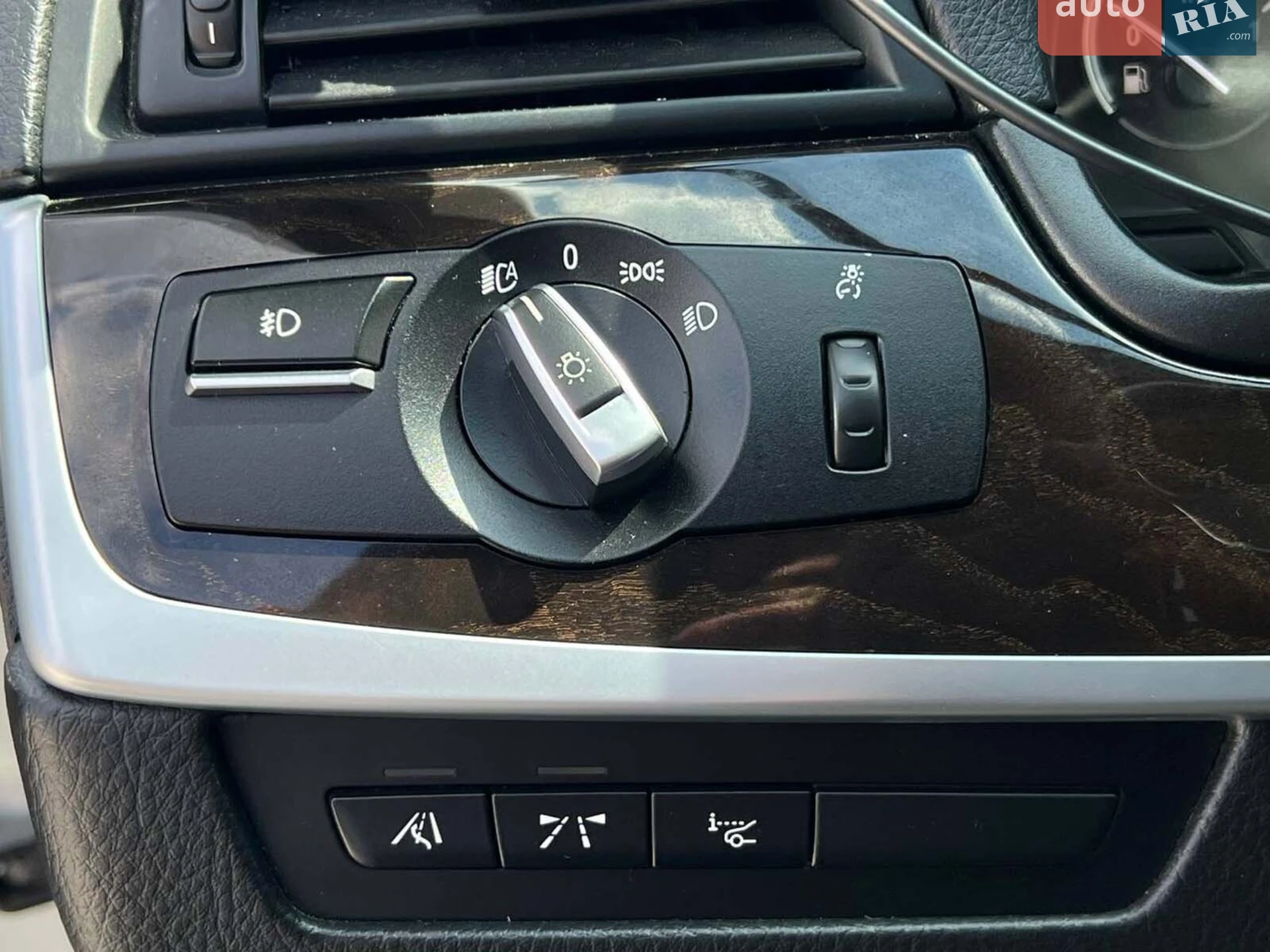 2012 BMW 5er - мініатюра 16