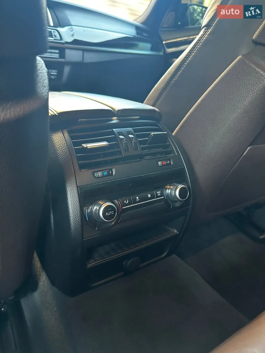 2015 BMW 5er - мініатюра 18
