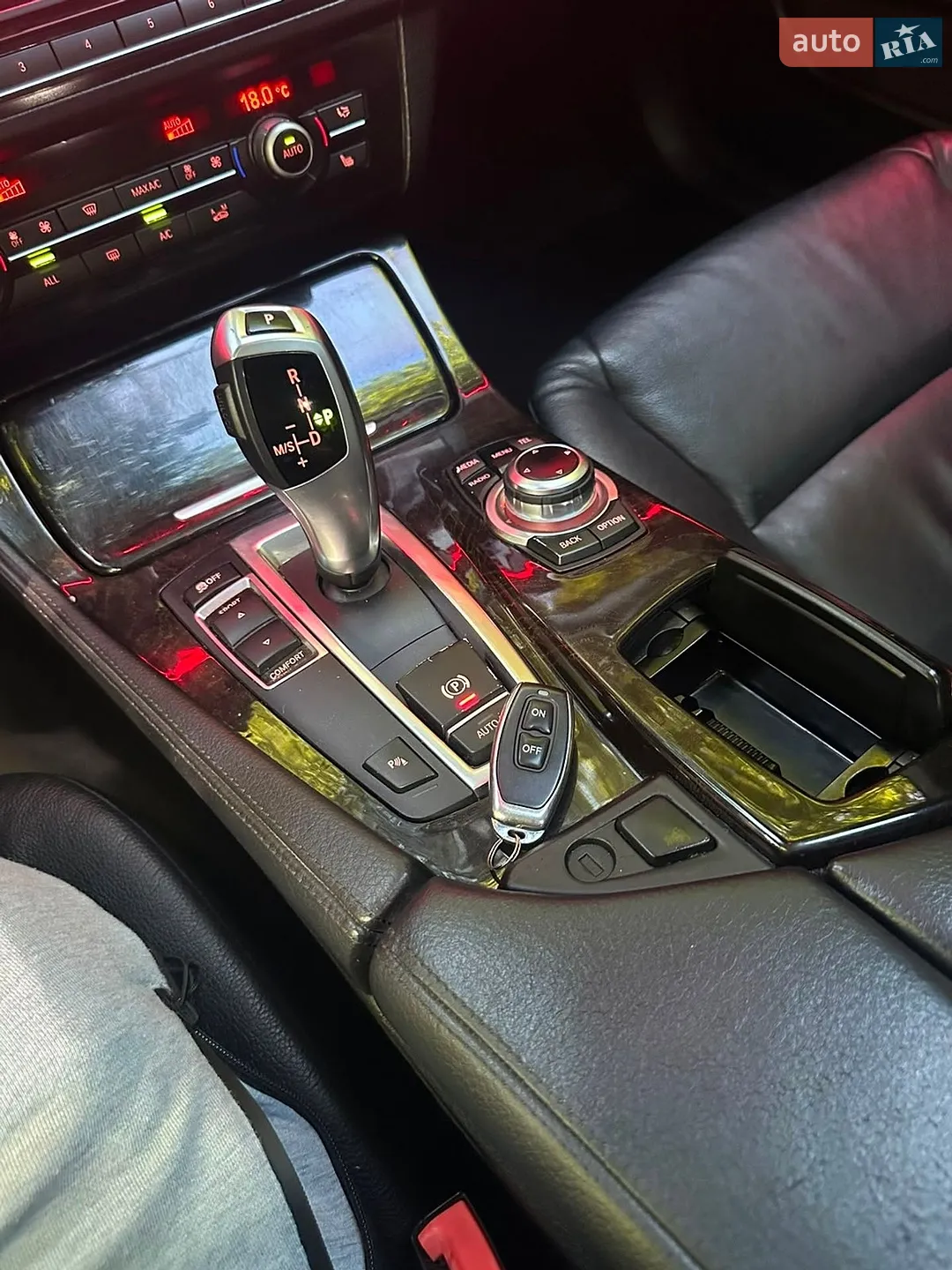 2012 BMW 5er - мініатюра 6