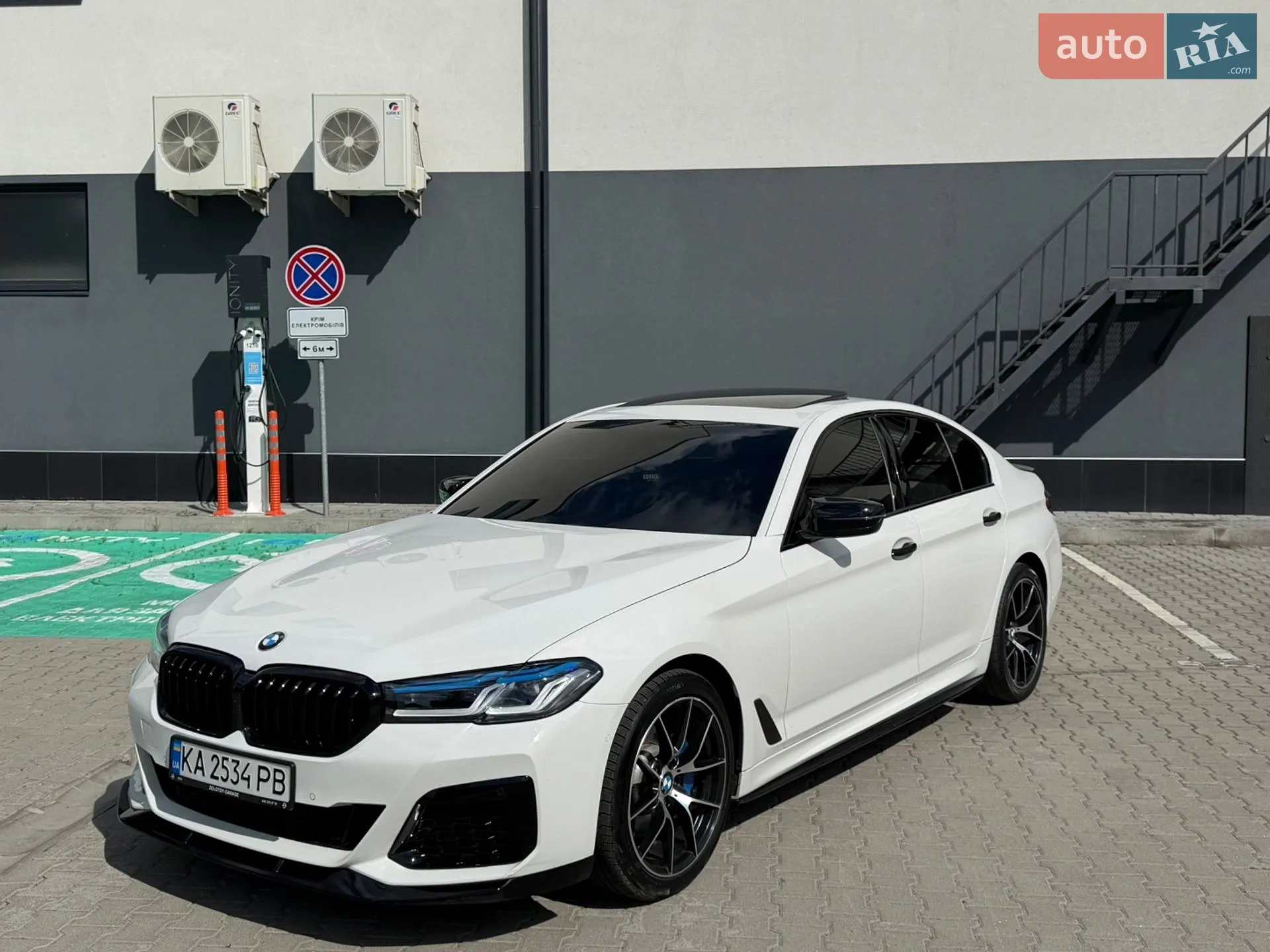 2017 BMW 5er - мініатюра 2