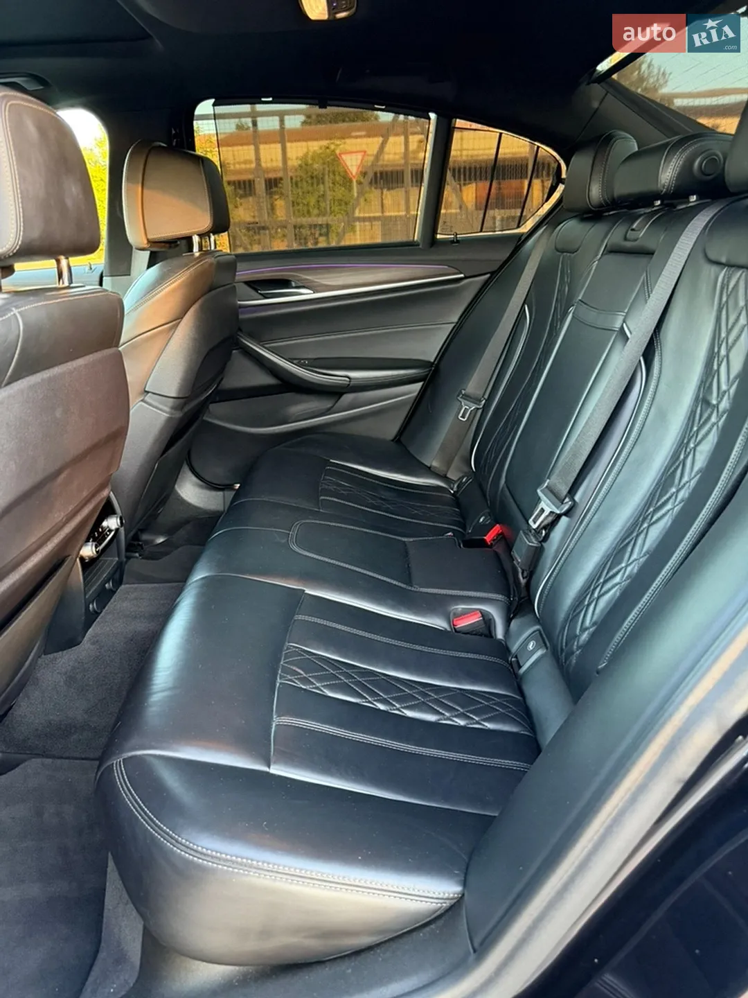 2017 BMW 5er - мініатюра 18