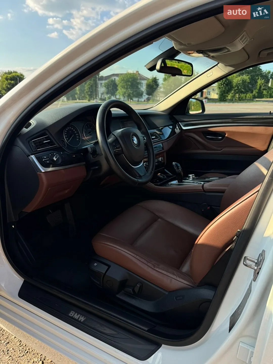 2010 BMW 5er - мініатюра 11