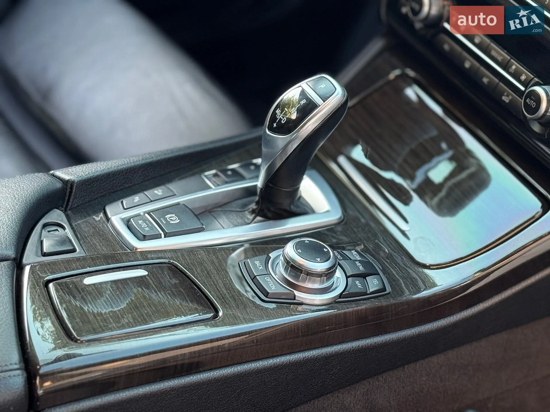 2012 BMW 5er - мініатюра 21