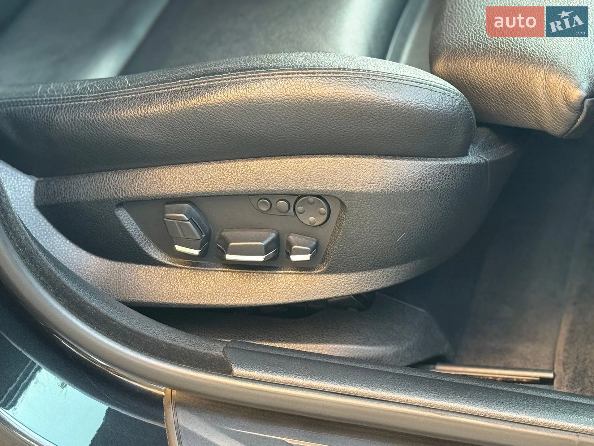 2012 BMW 5er - мініатюра 22