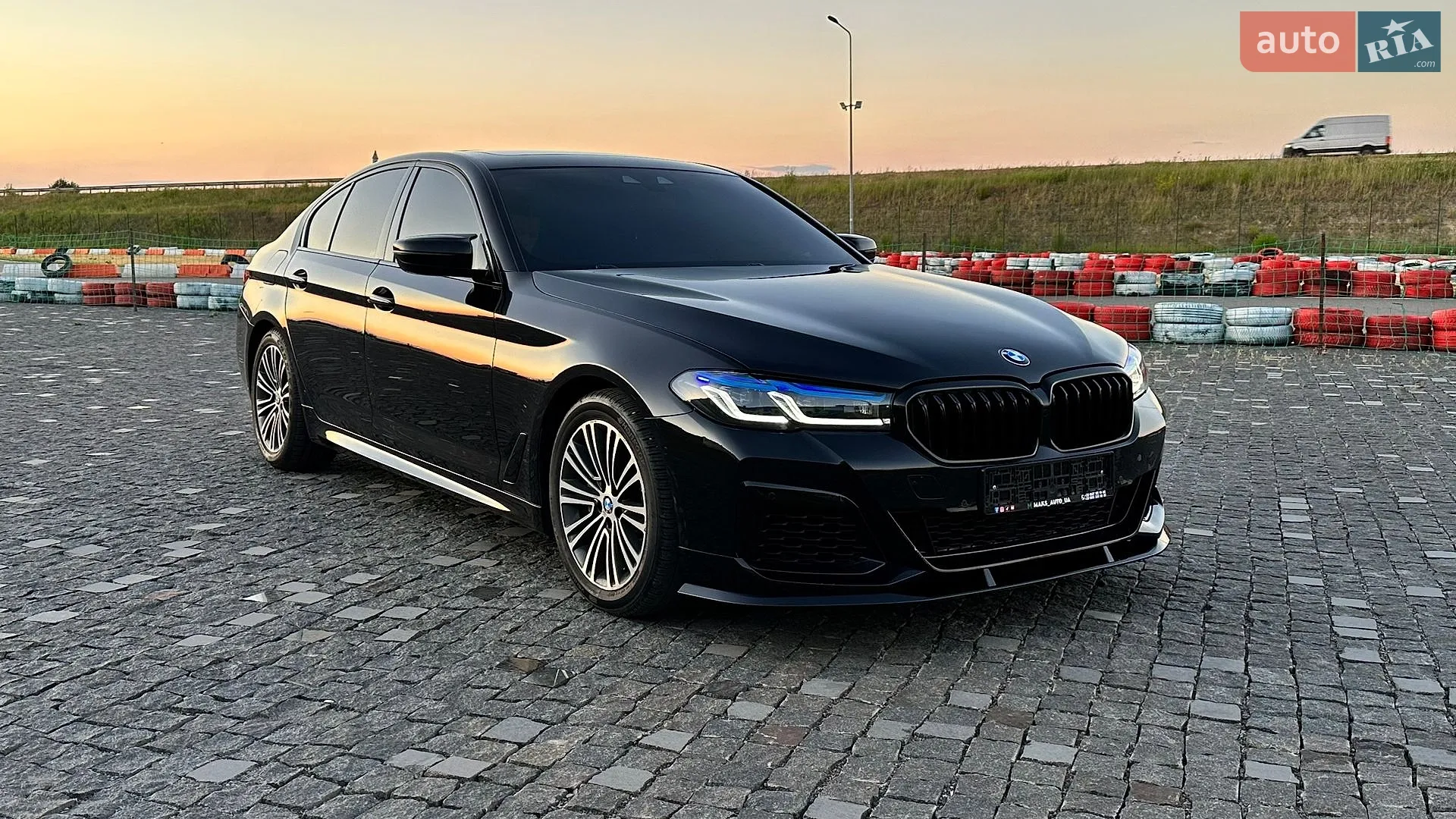 2018 BMW 5er - мініатюра 2