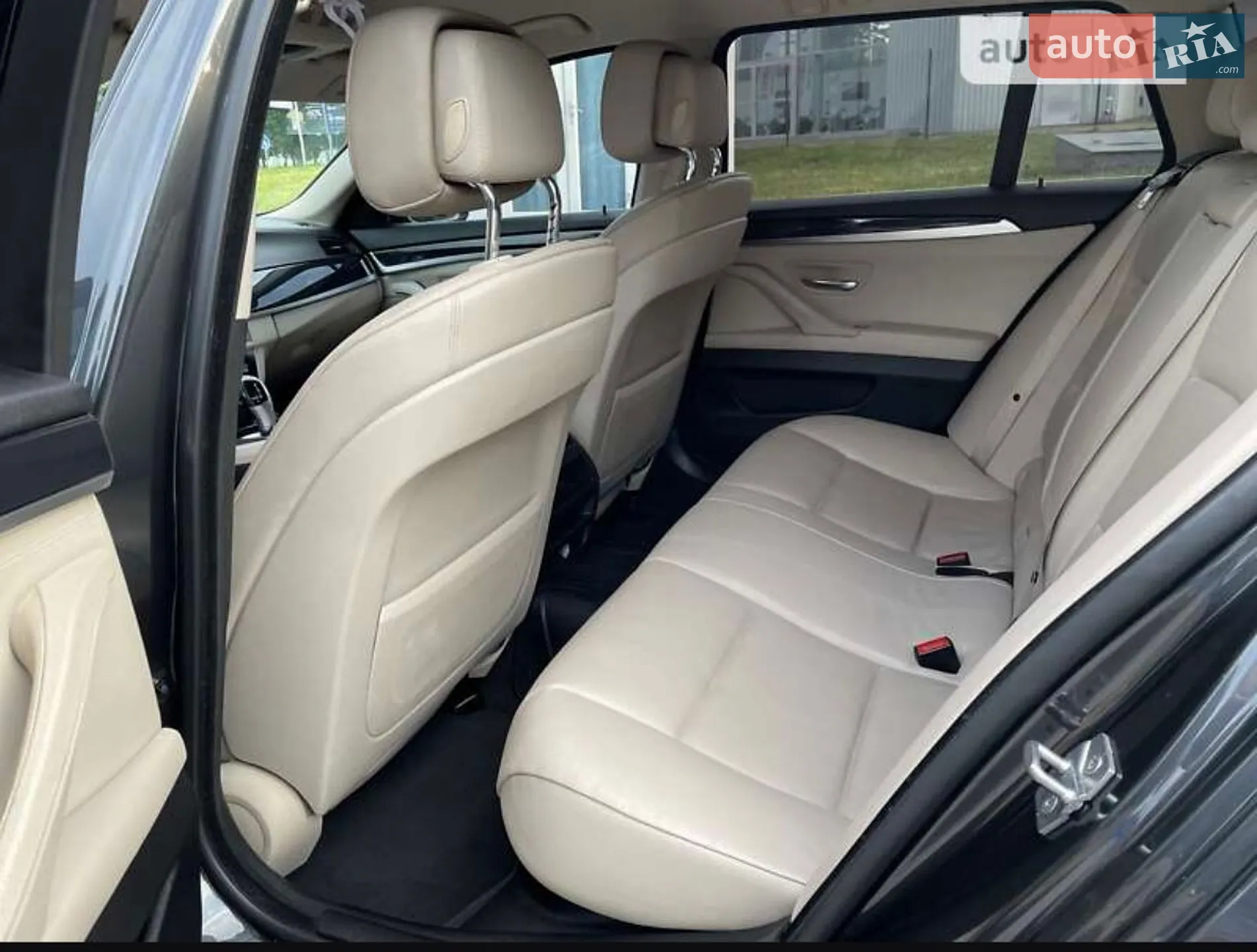 2010 BMW 5er - мініатюра 22