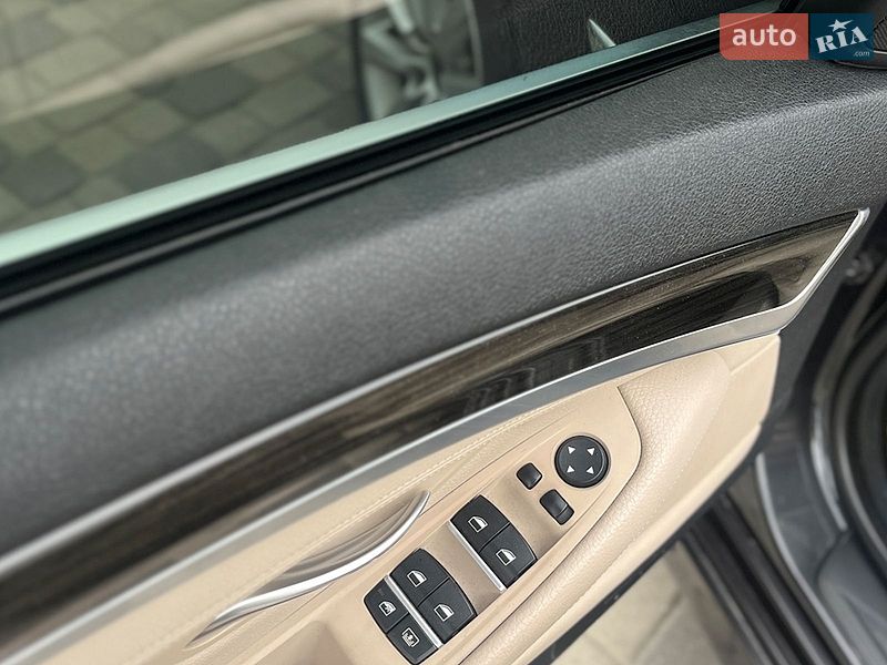 Седан BMW 5 Series 2013 в Мукачево