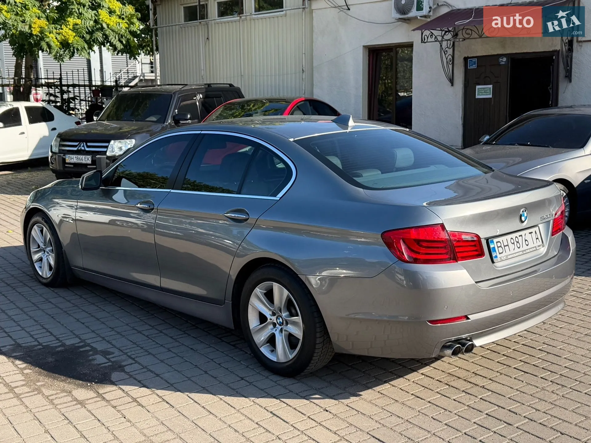 2010 BMW 5er - мініатюра 2