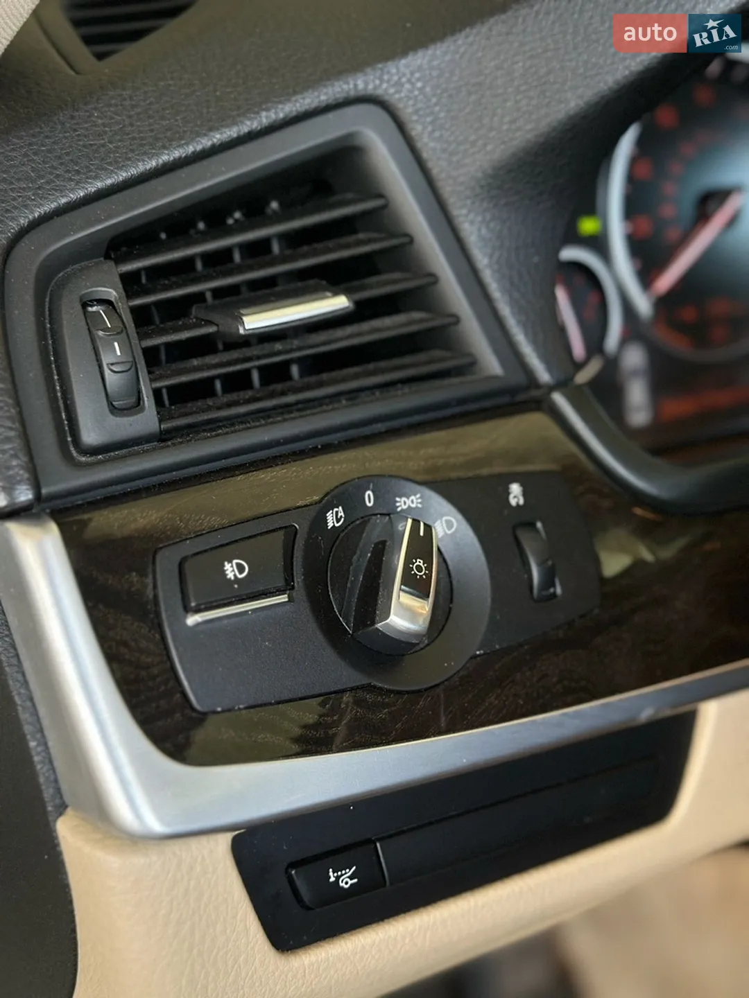 2012 BMW 5er - мініатюра 38