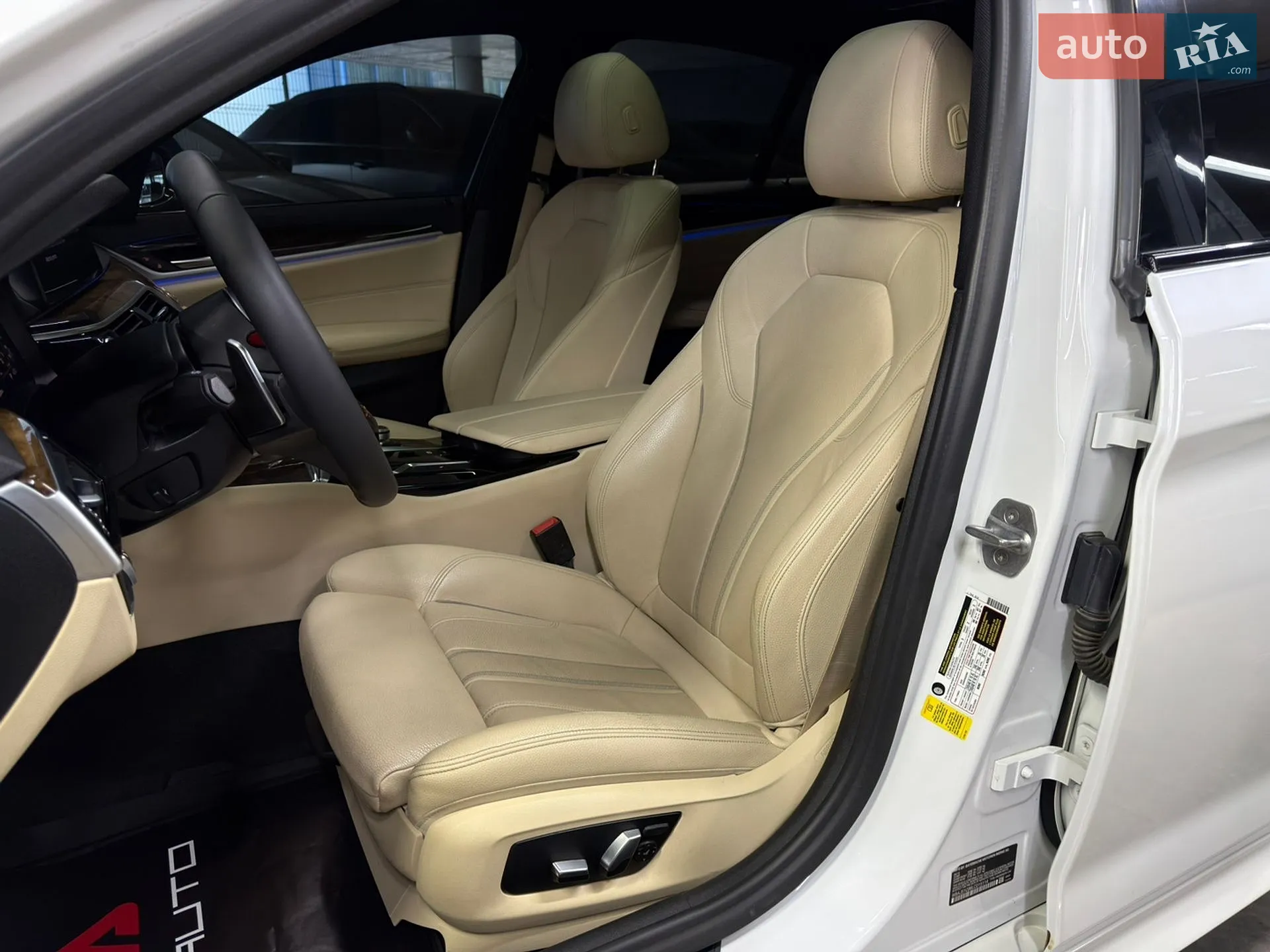2019 BMW 5er - мініатюра 2