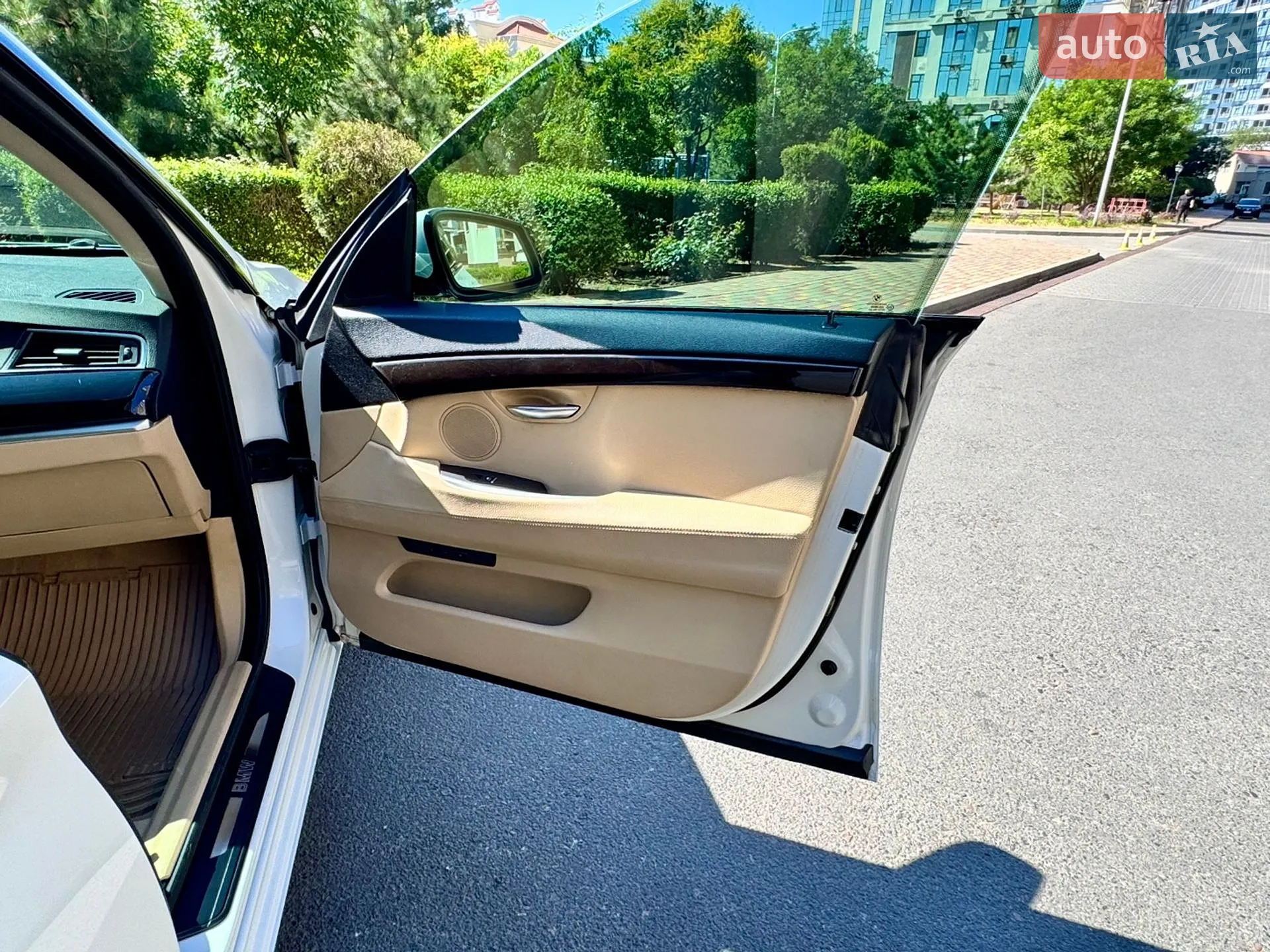 2011 BMW 5er - мініатюра 14