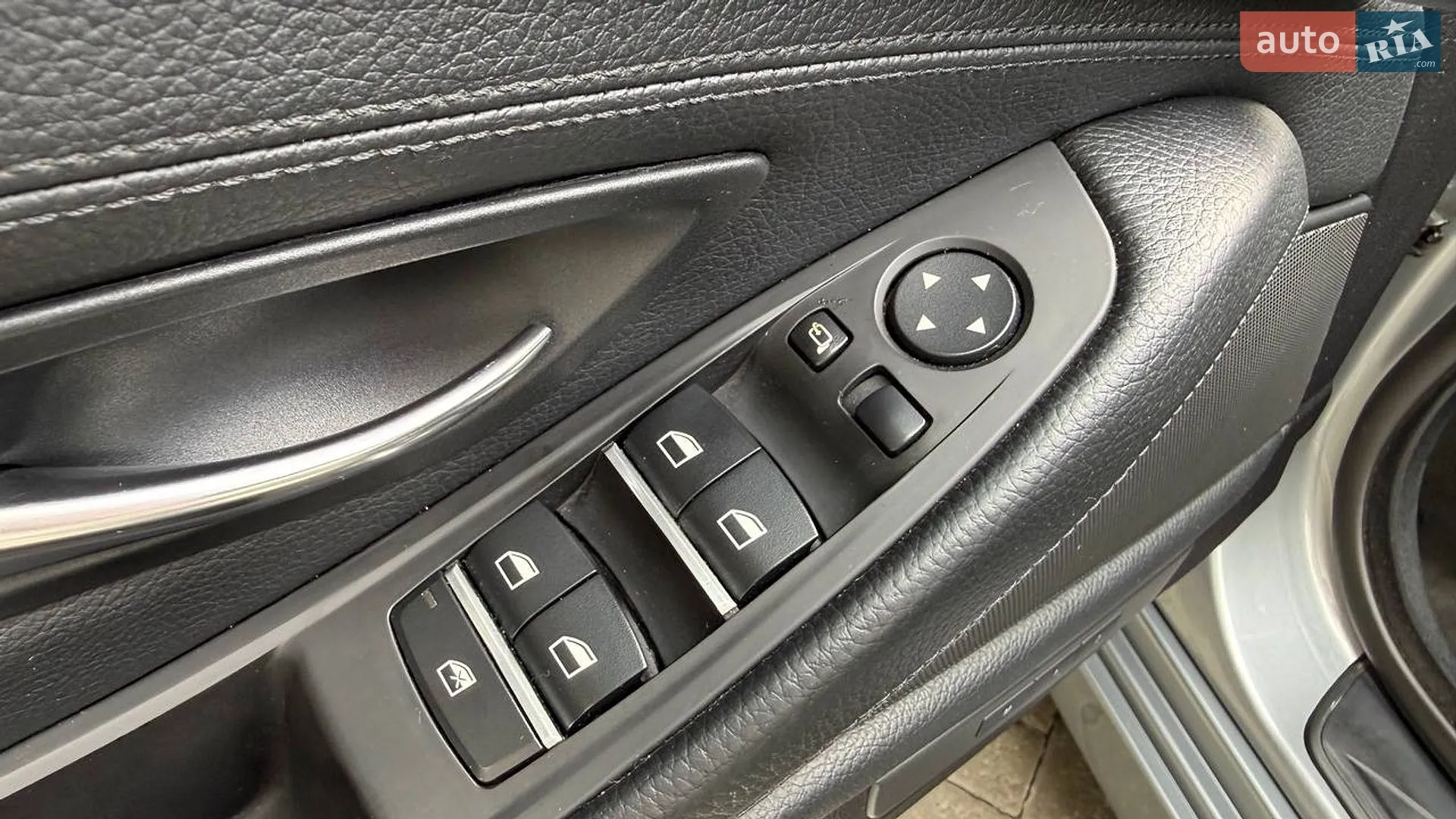 2010 BMW 5er - мініатюра 20