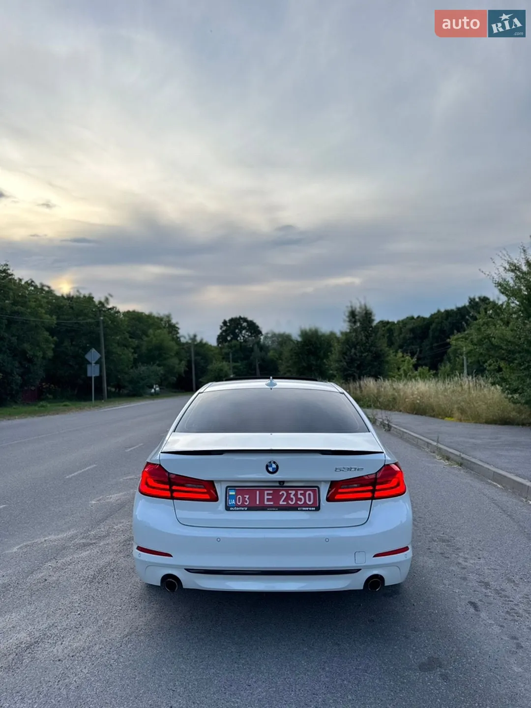 2017 BMW 5er - мініатюра 5