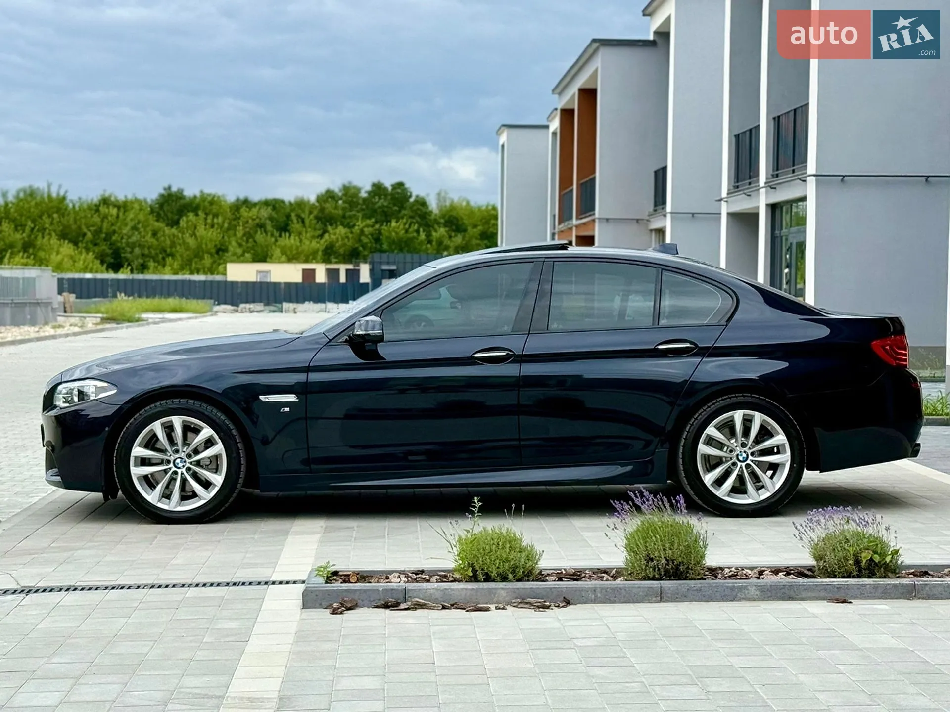 2016 BMW 5er - мініатюра 18