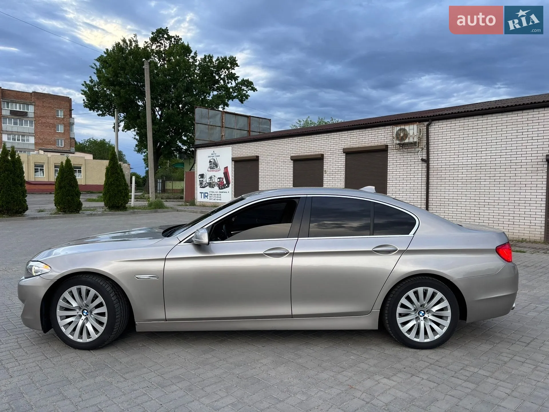 2011 BMW 5er - мініатюра 4
