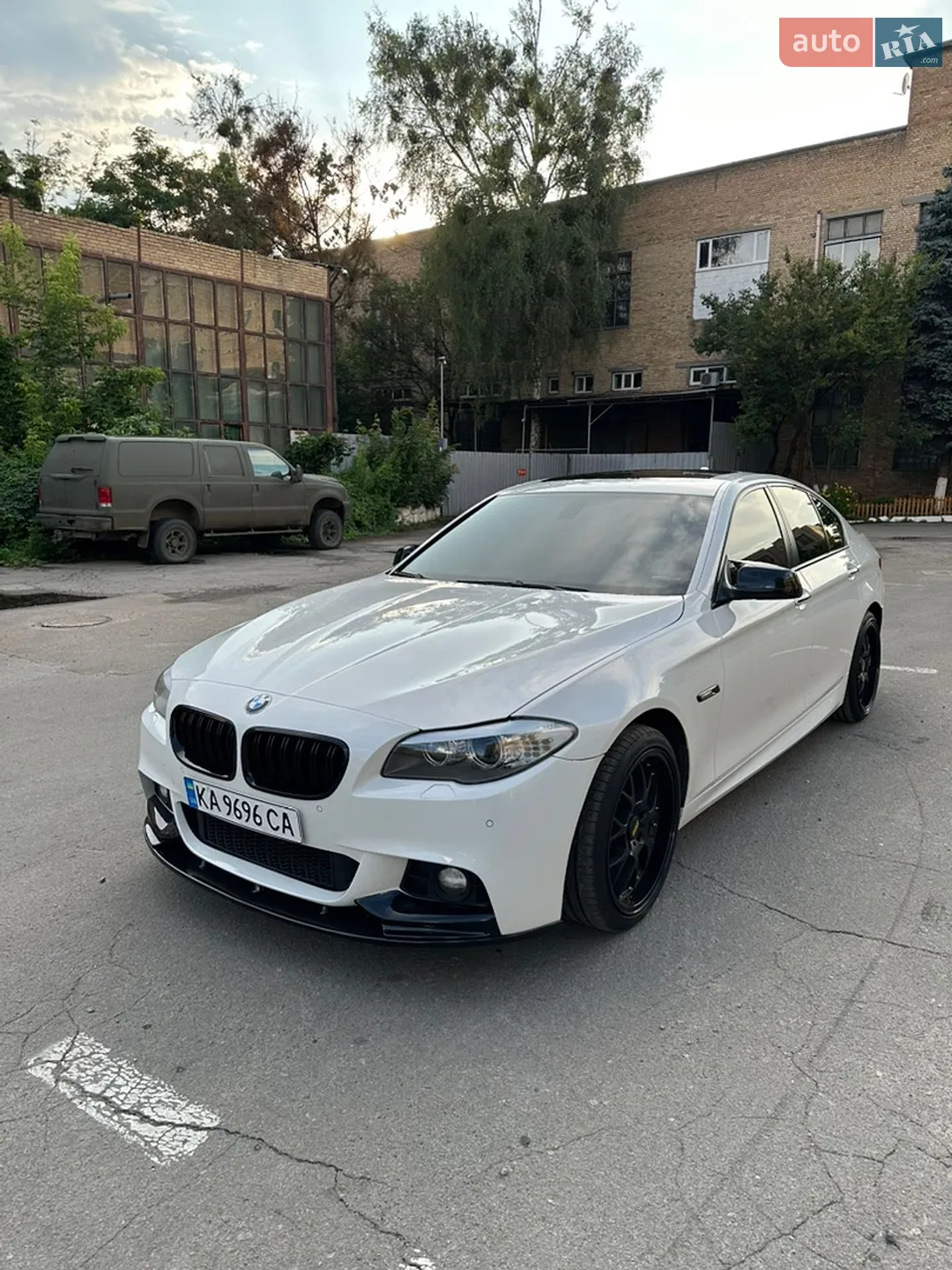 2012 BMW 5er - мініатюра 9