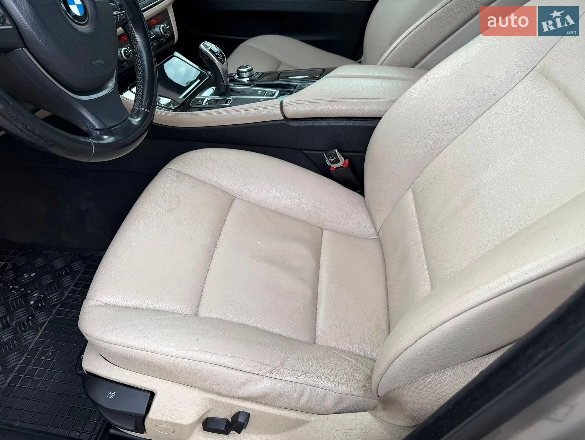 2012 BMW 5er - мініатюра 10