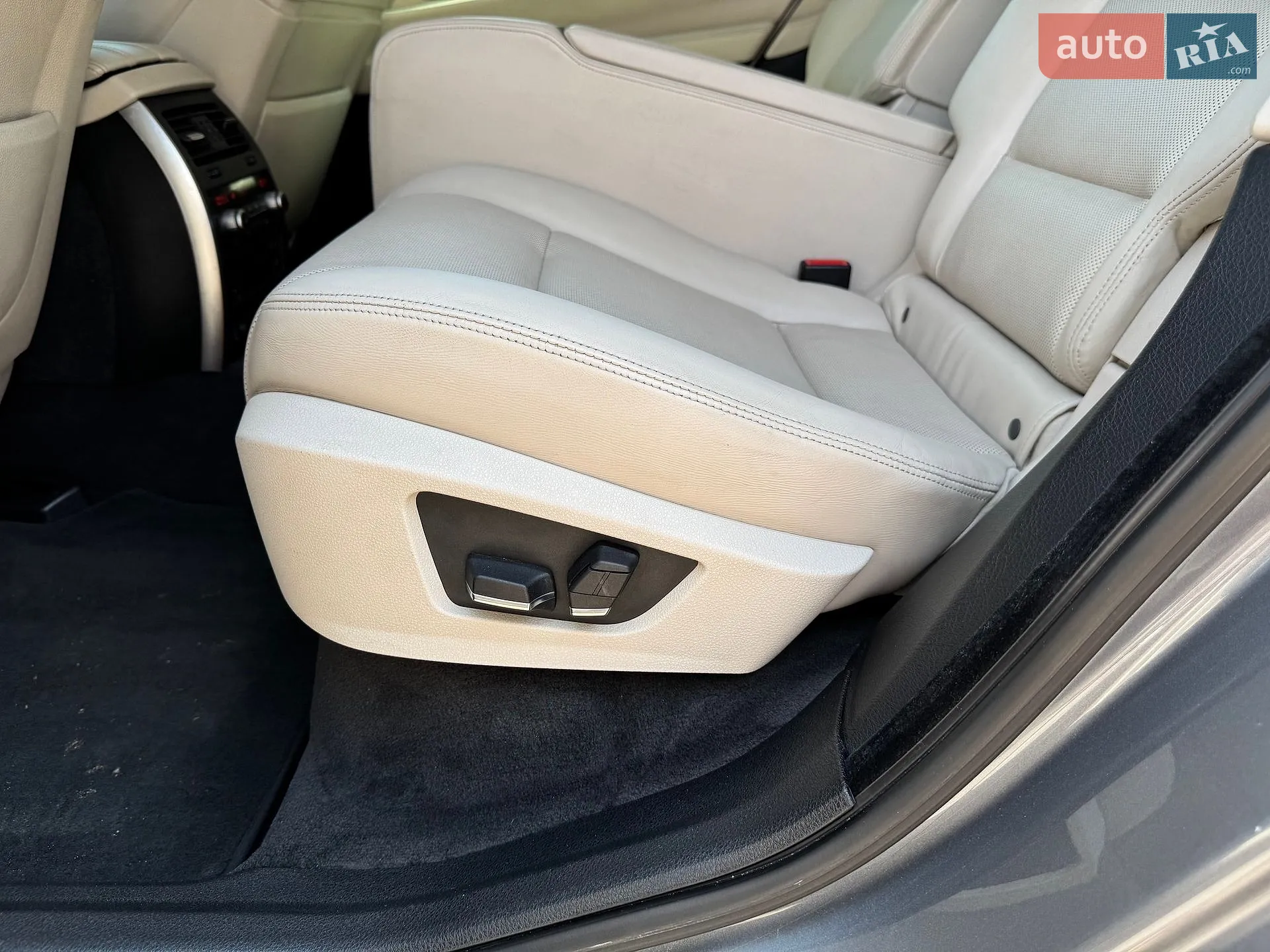 2011 BMW 5er - мініатюра 21