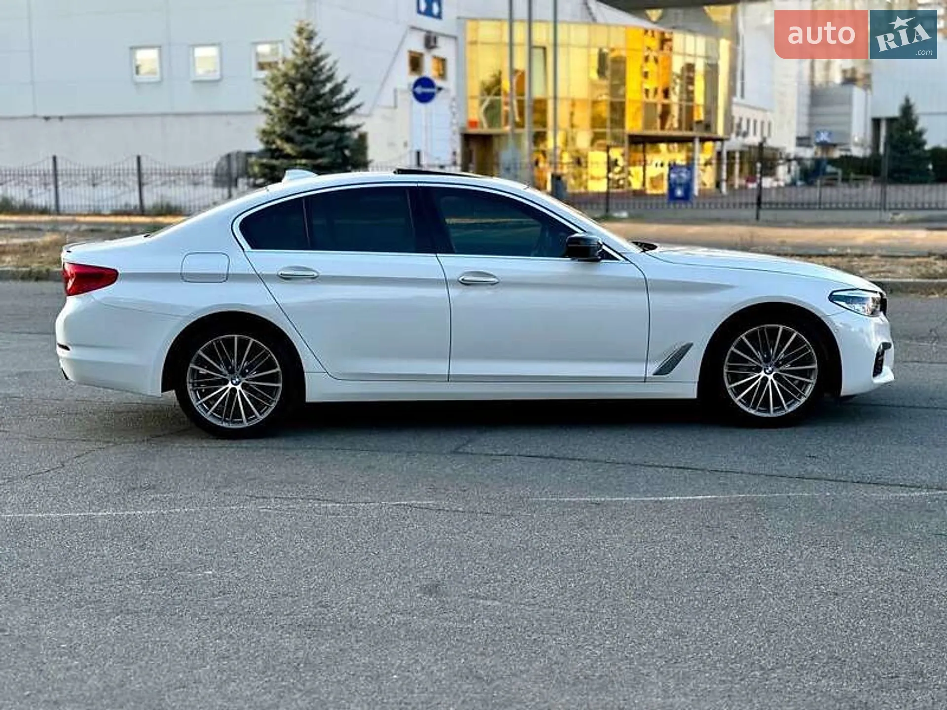 2017 BMW 5er - мініатюра 11