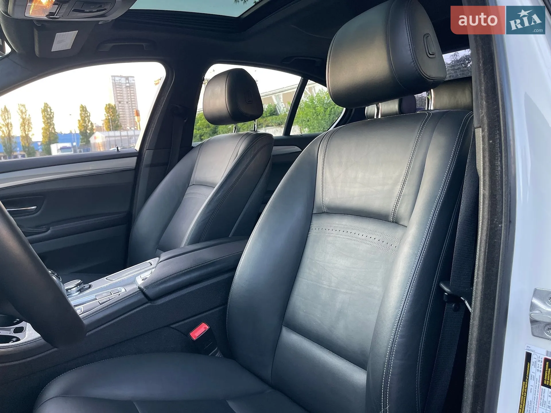 2016 BMW 5er - мініатюра 23