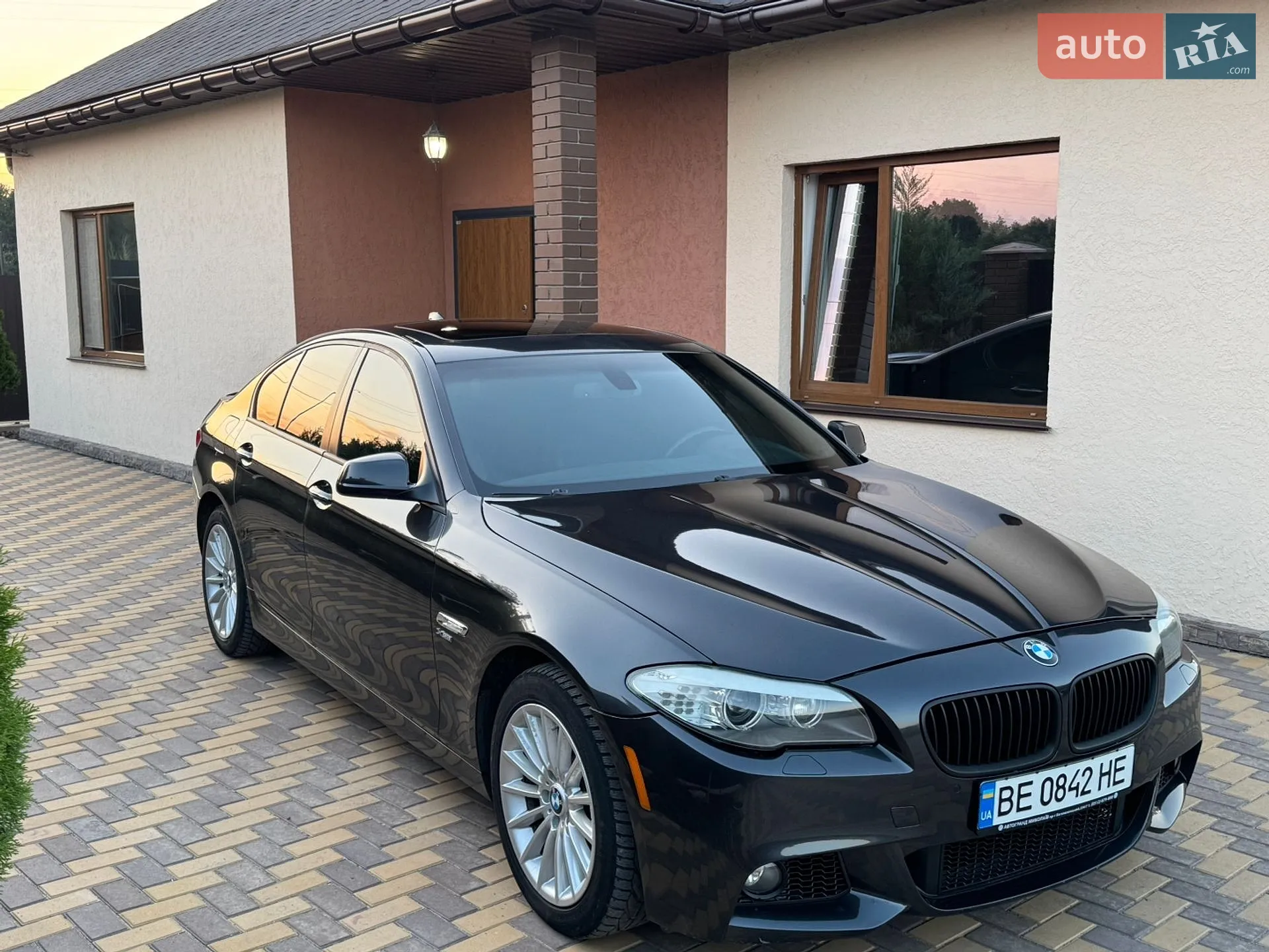 2011 BMW 5er - мініатюра 2
