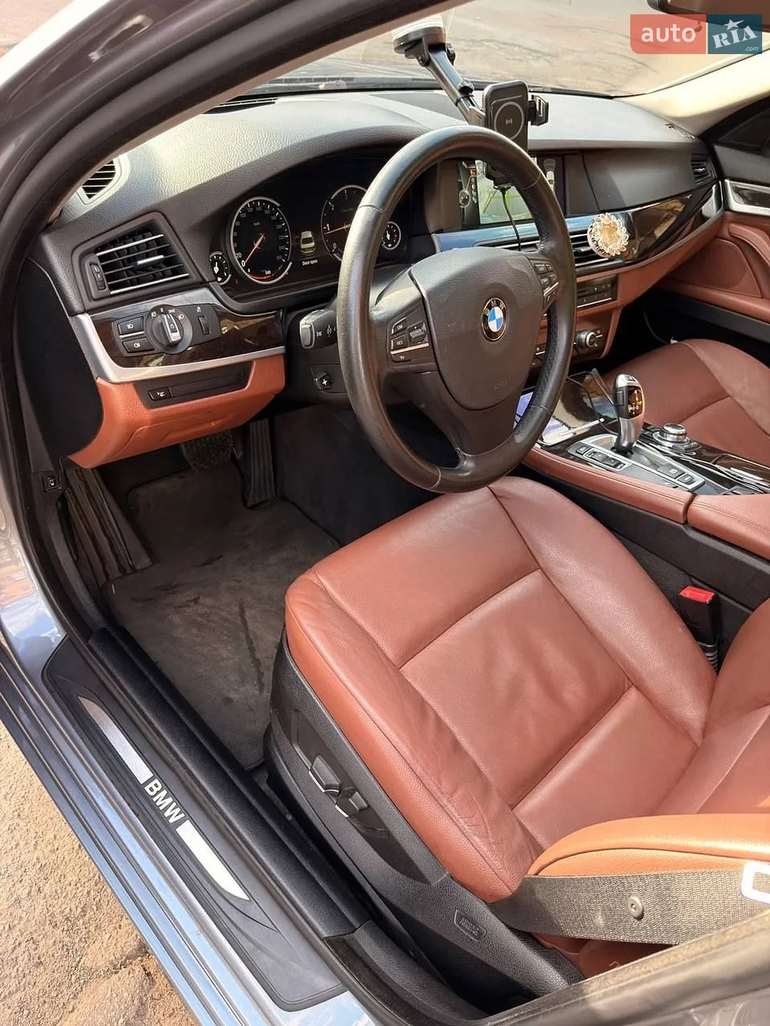 2013 BMW 5er - мініатюра 2