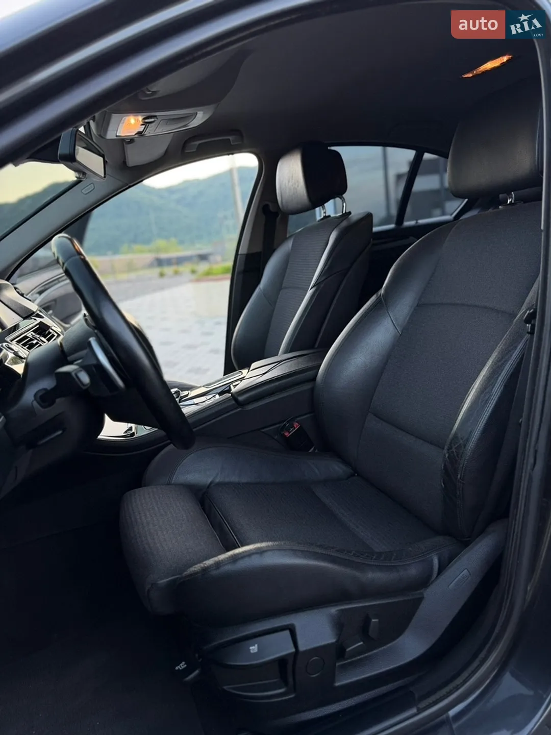 2012 BMW 5er - мініатюра 10